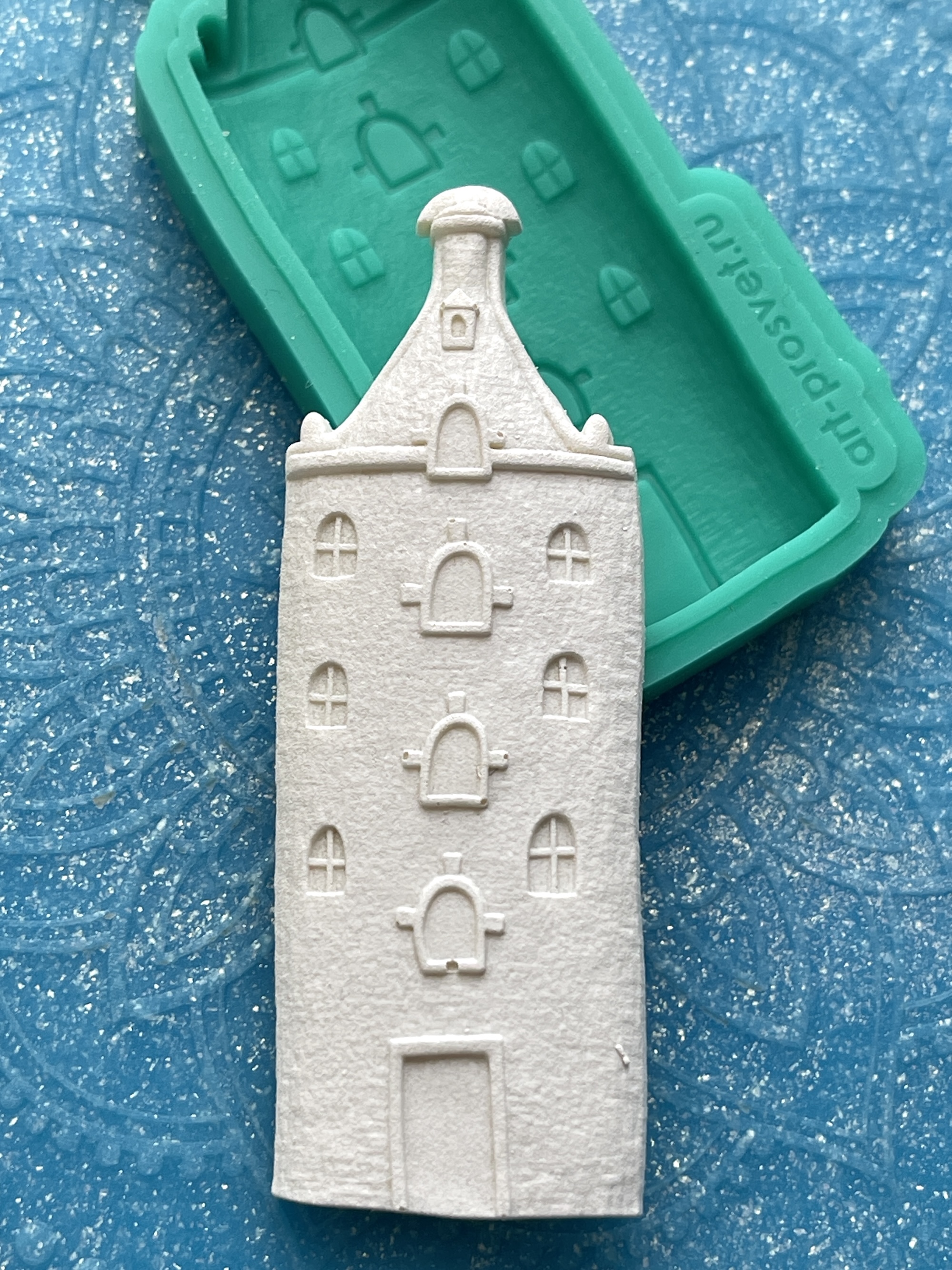 Молд "Домик 3" (M)