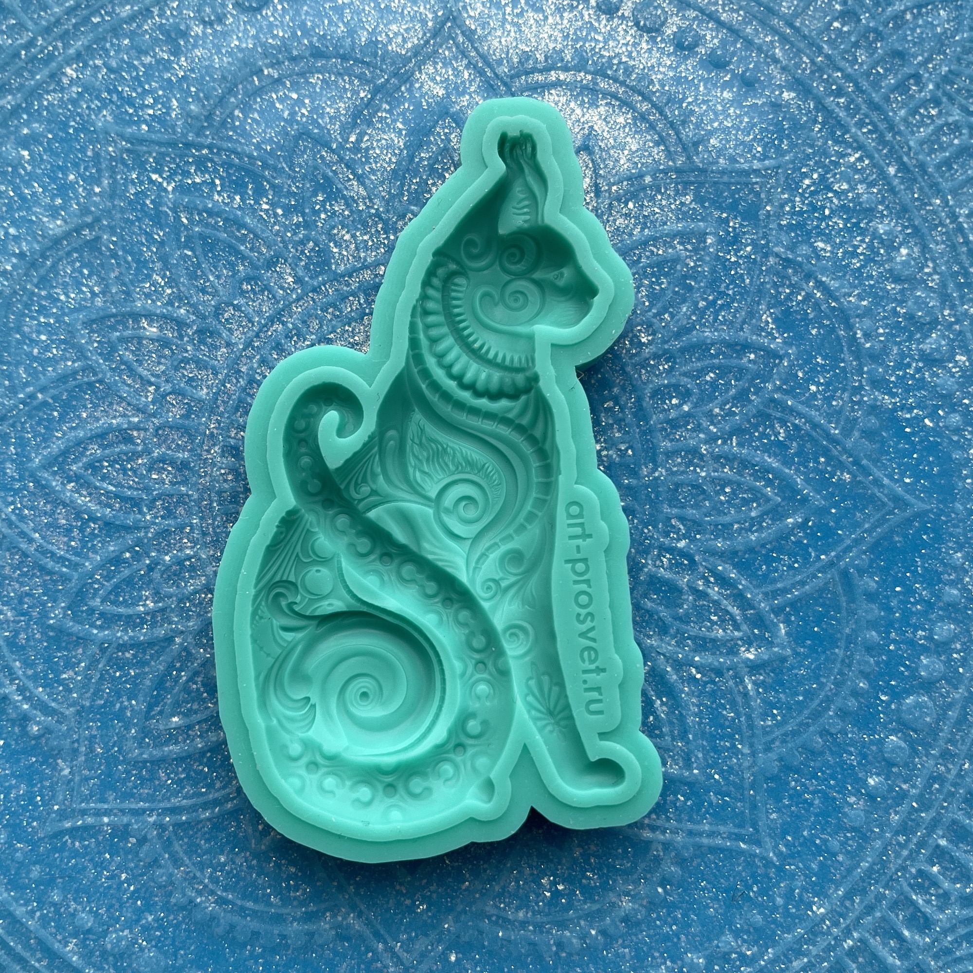 Молд "Этническая кошка" (M) левый