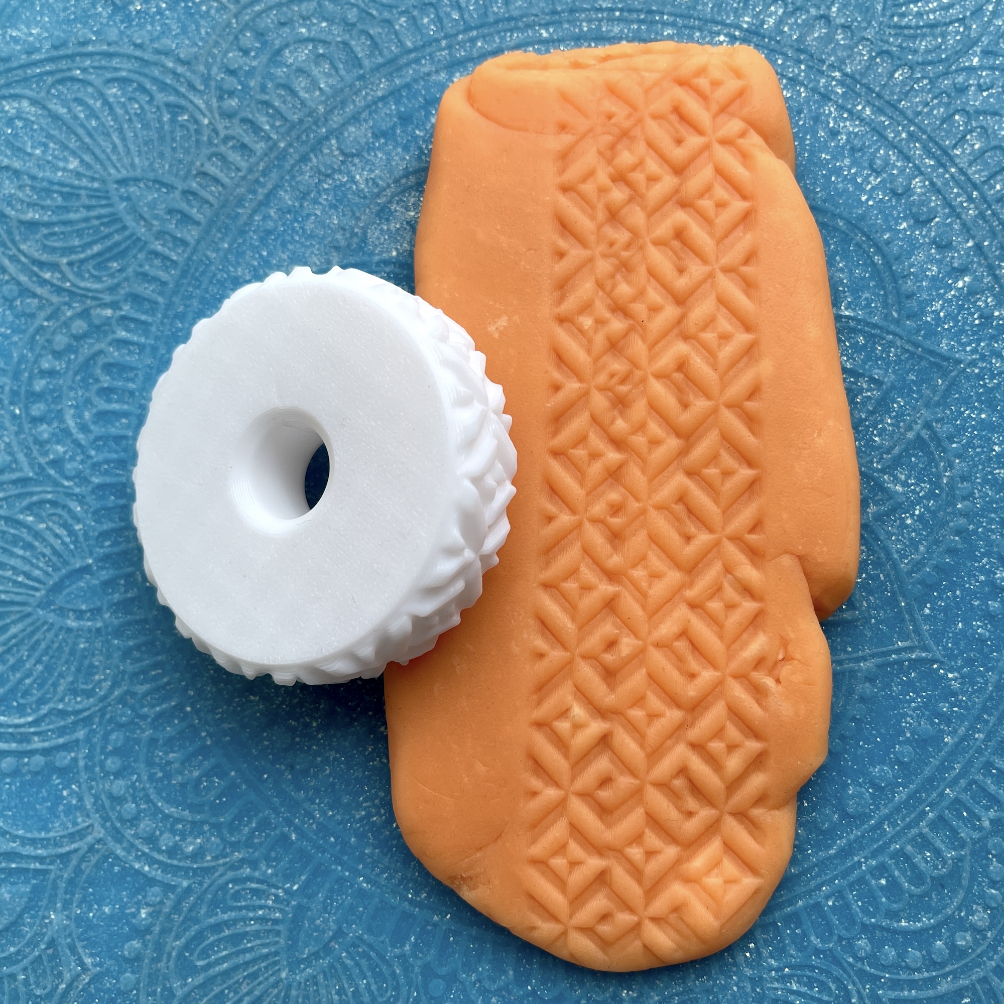 Текстурный ролик (скалка) "Ромбы" (XL), площадь 14x150 мм