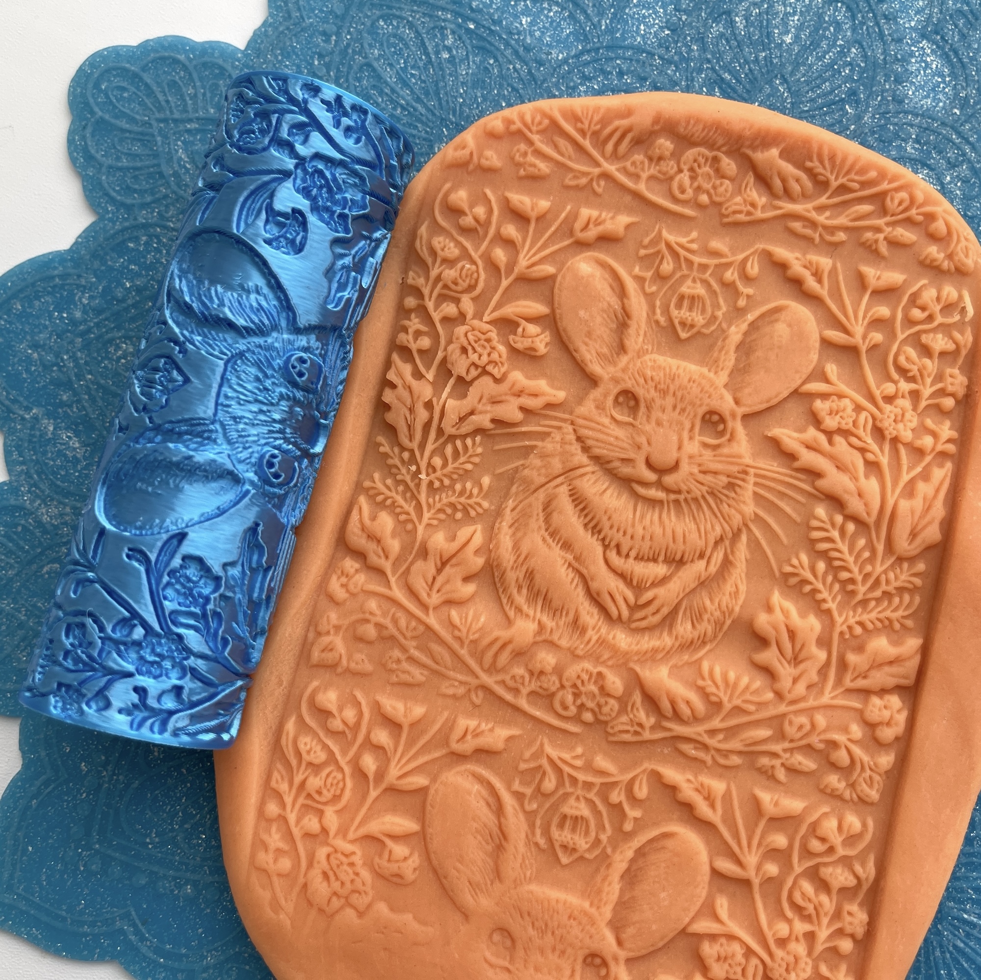 Текстурный ролик (скалка) "Мышь" (L) OUT, площадь 100x100 мм