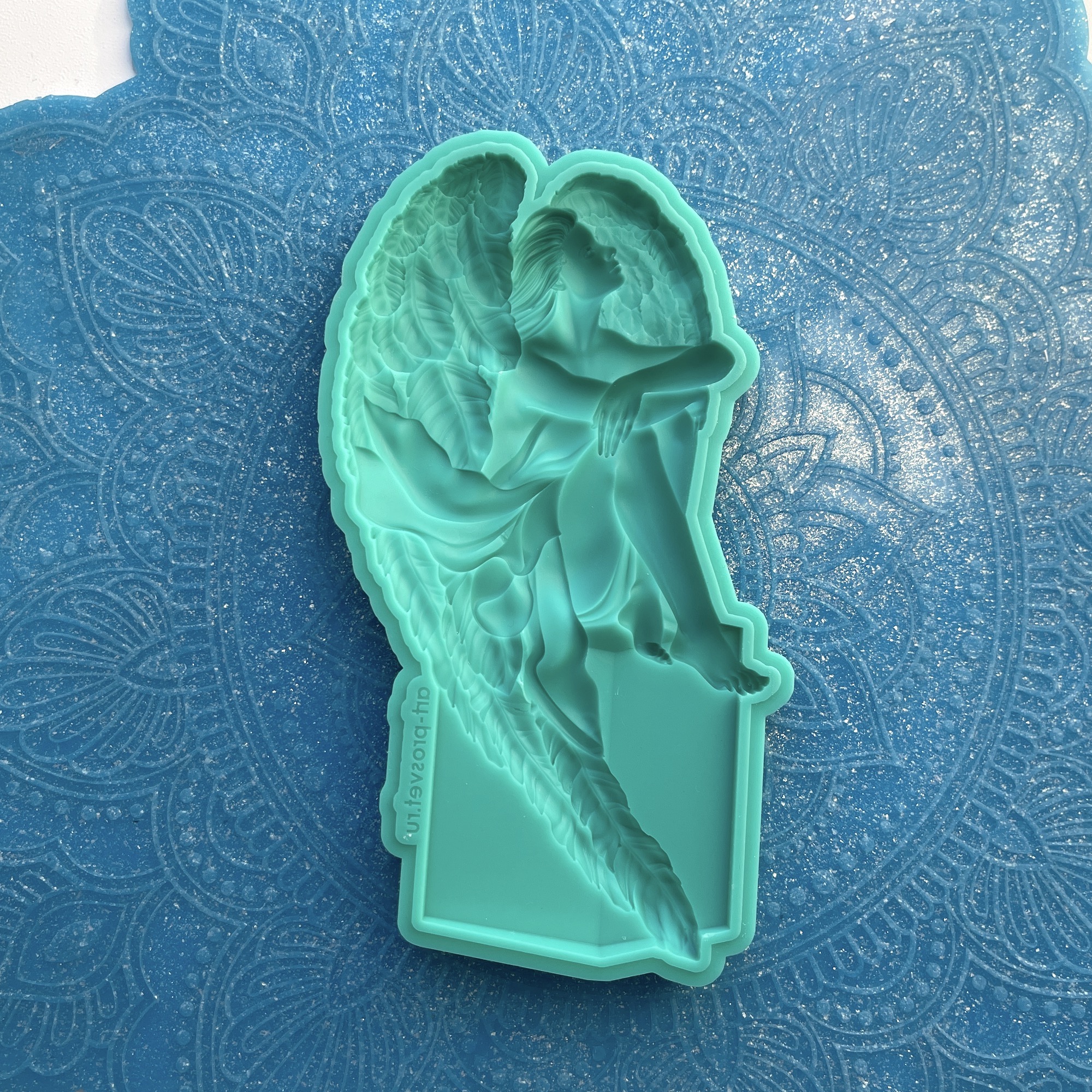 Молд  "Ангел на тумбе" левый (L)