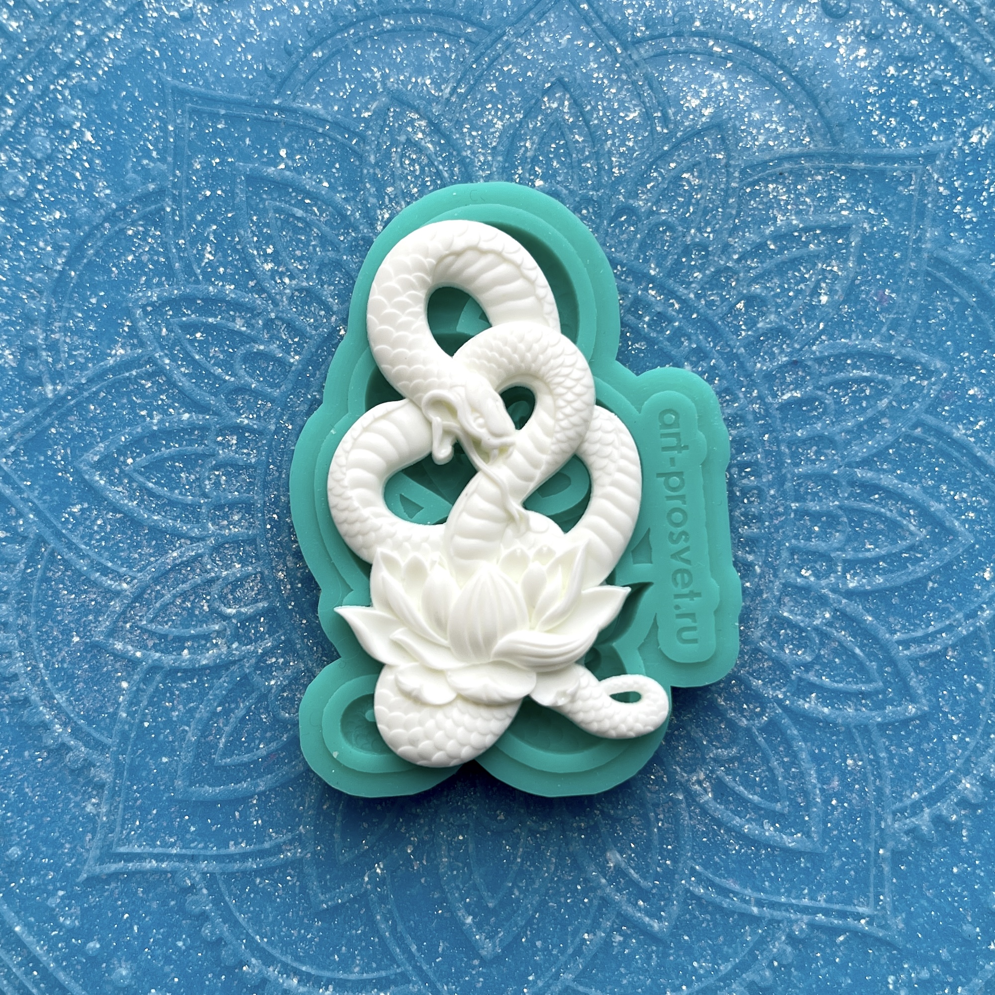 Молд "Змея над лотосом" (S)