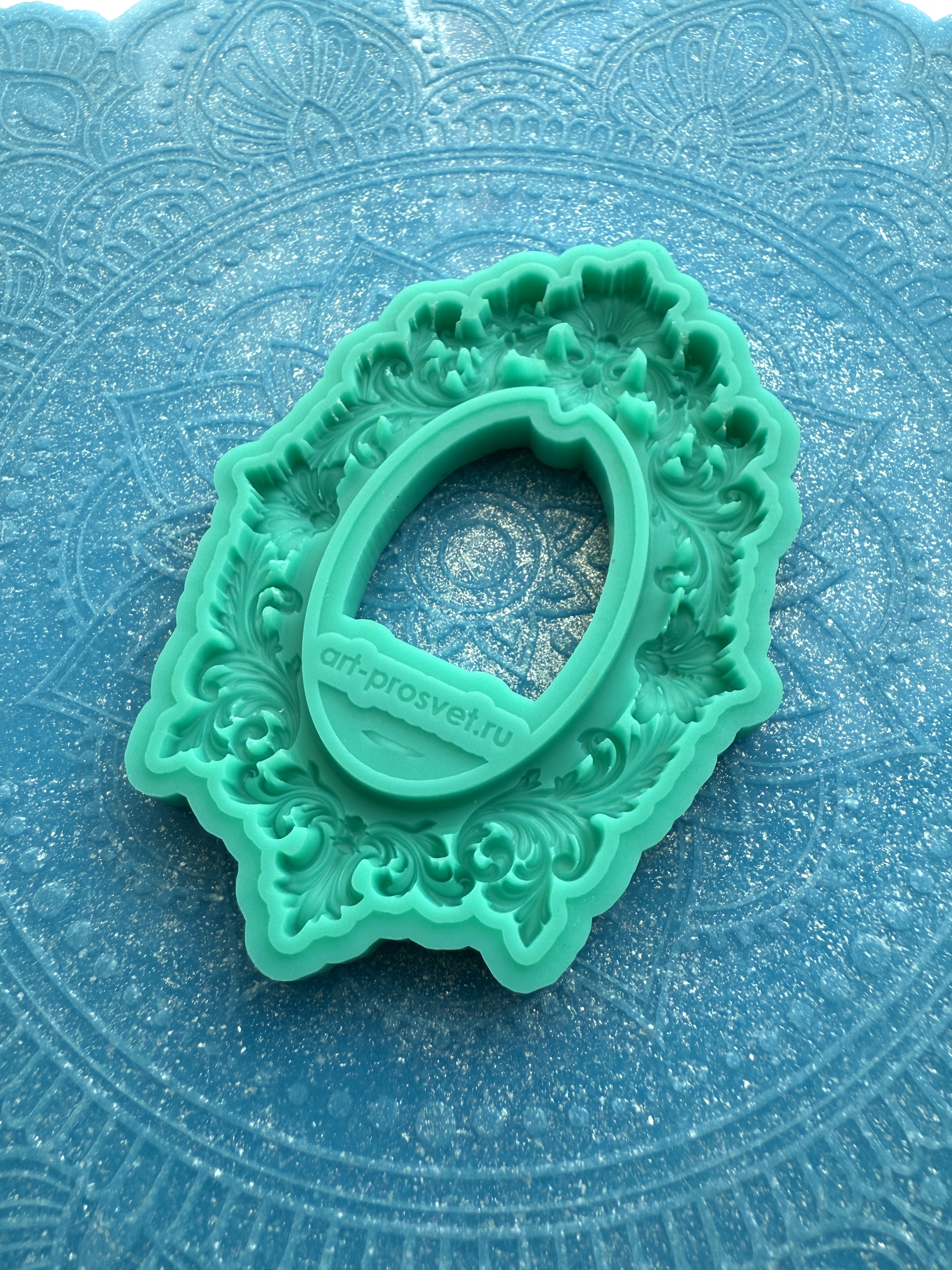 Молд "Новая барочная рамка" (M)