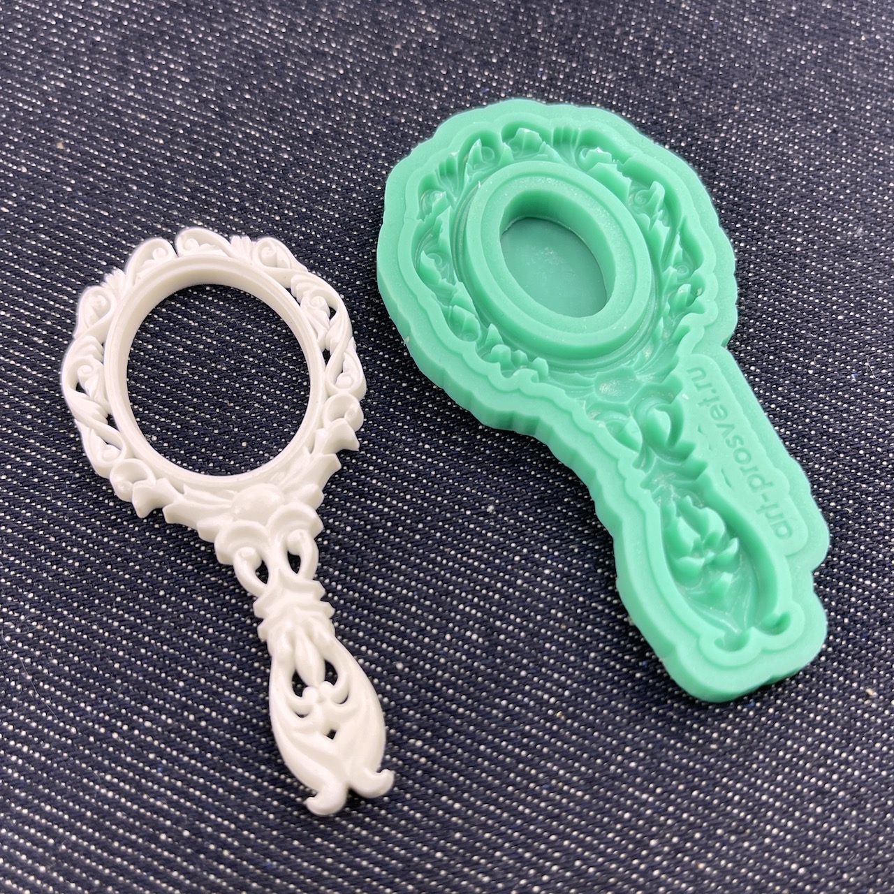 Молд рамка "Зеркало с ручкой" (M)