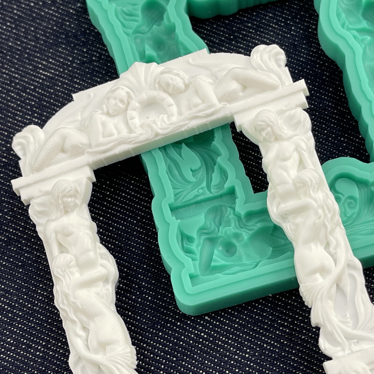 Молд рамка "Русалки" (L)