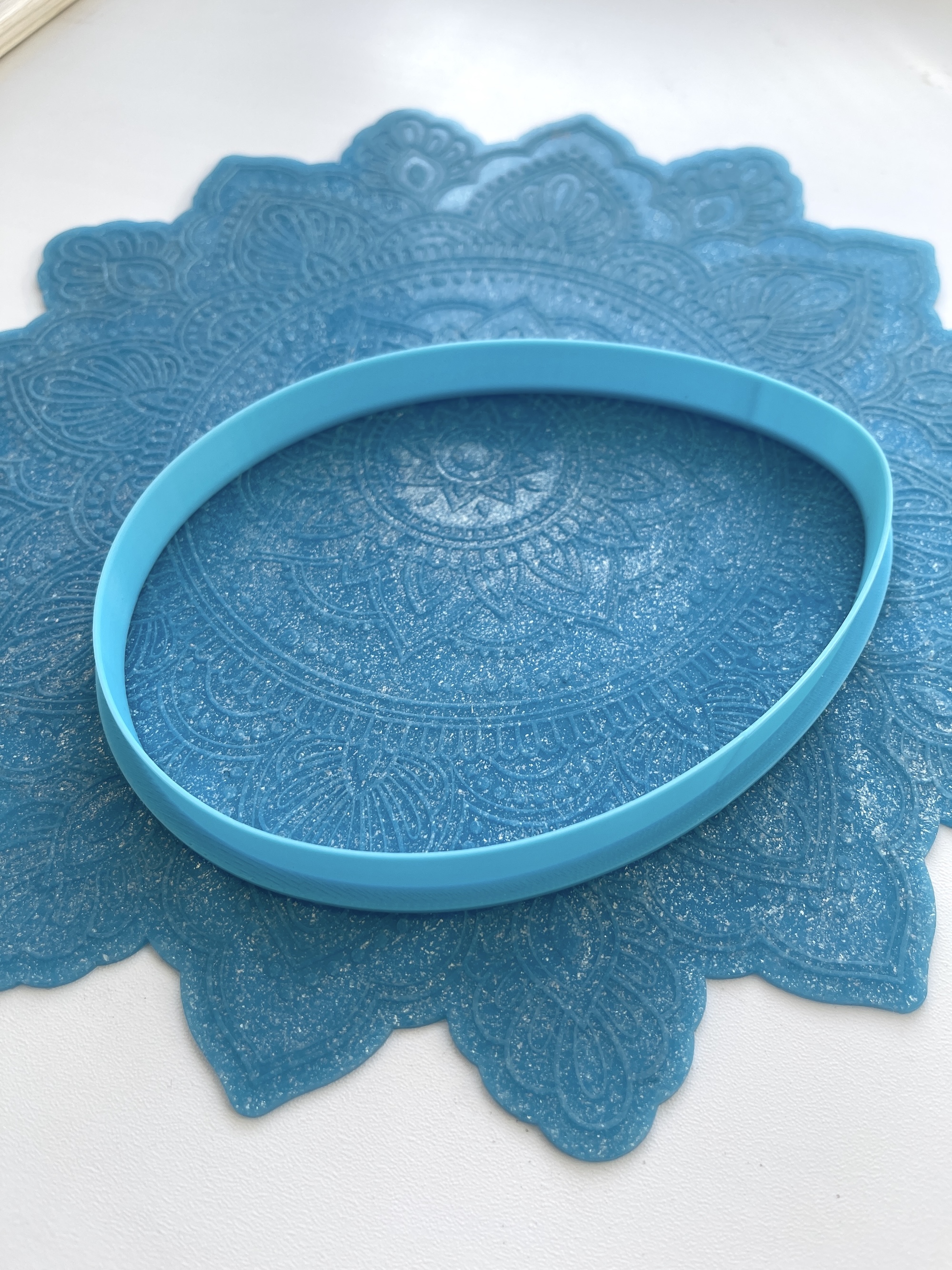 Форма-нож для теста, мастики, глины "Яйцо"