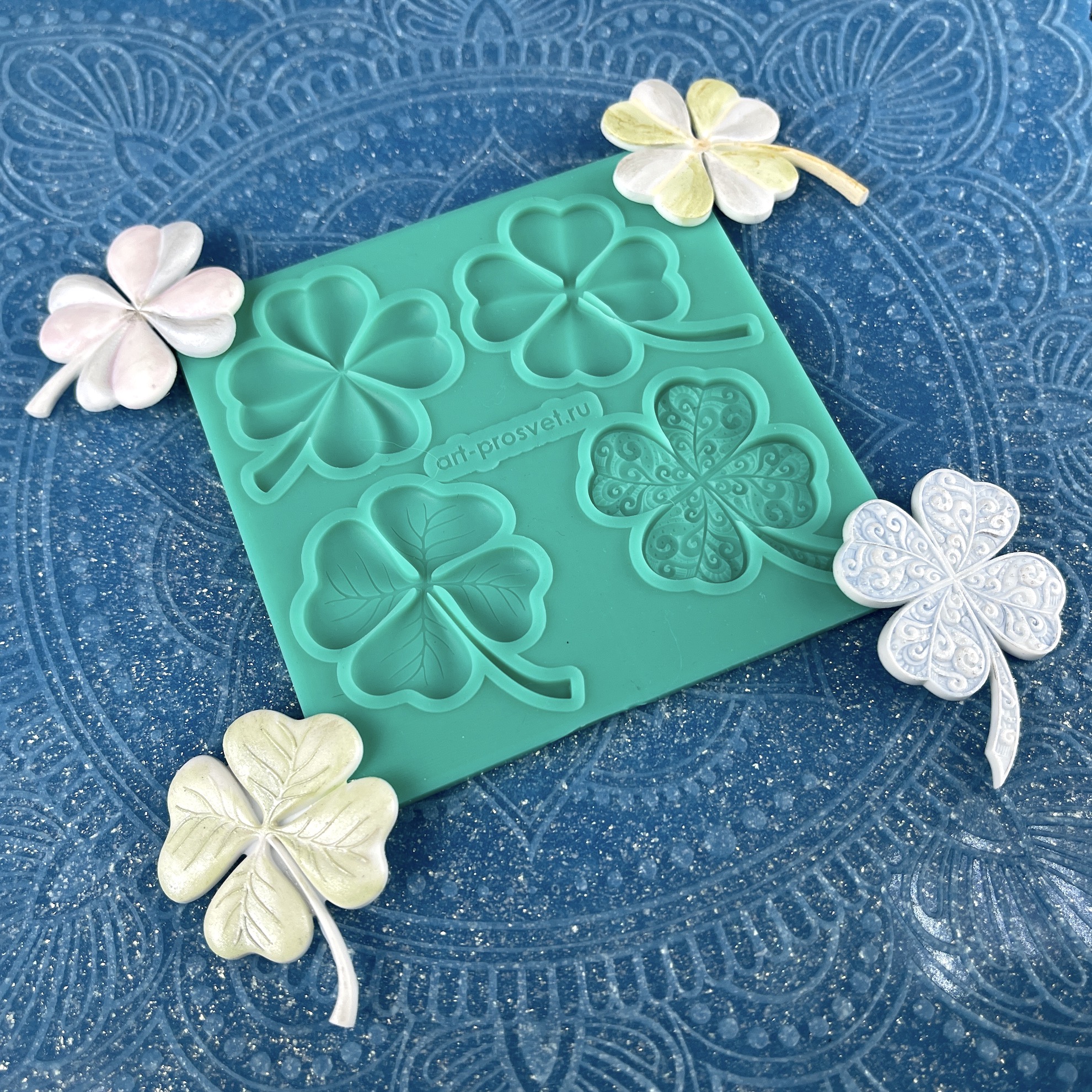 Молд "Набор четырехлистных клеверов" (S)