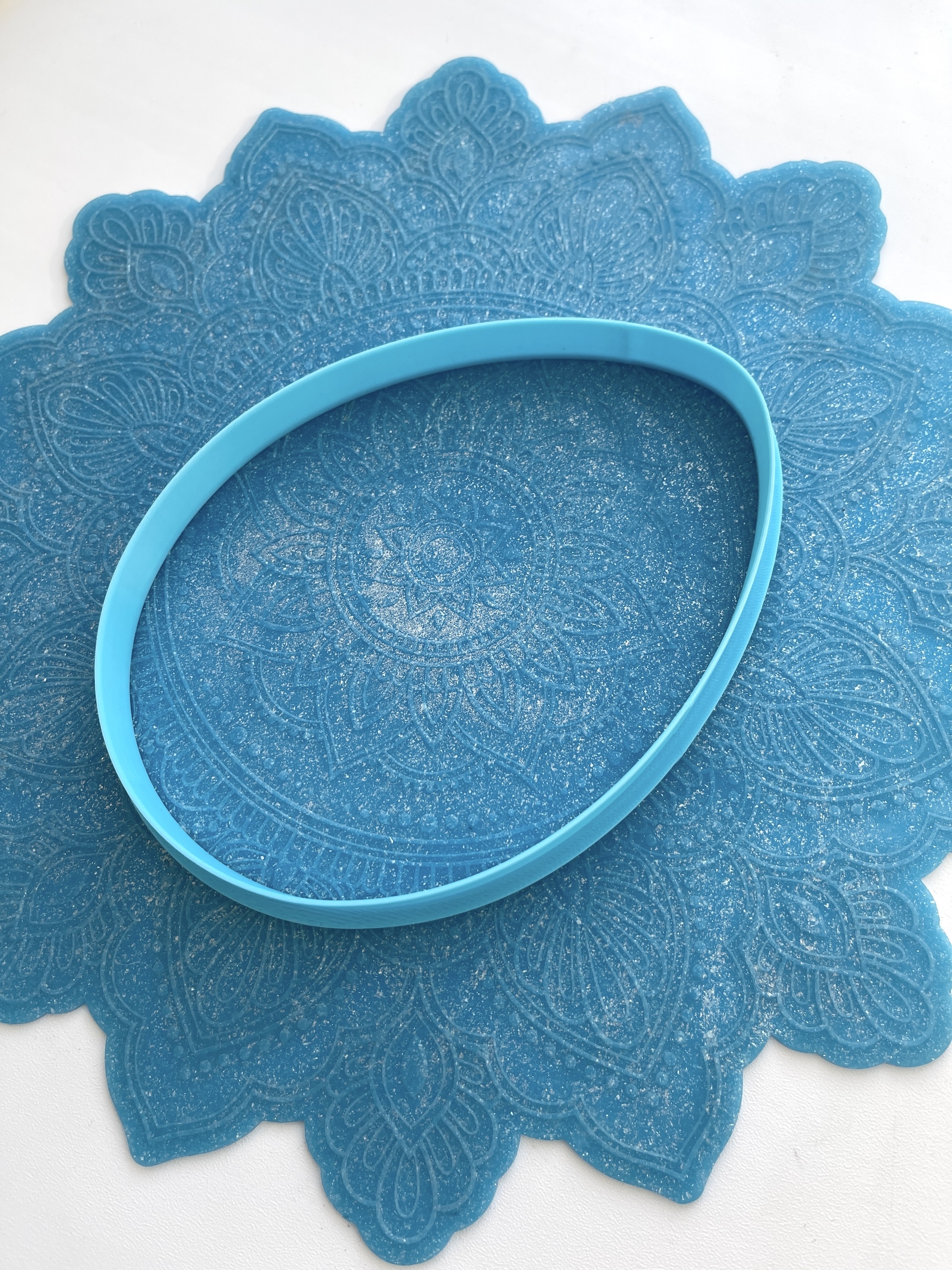 Форма-нож для теста, мастики, глины "Яйцо"