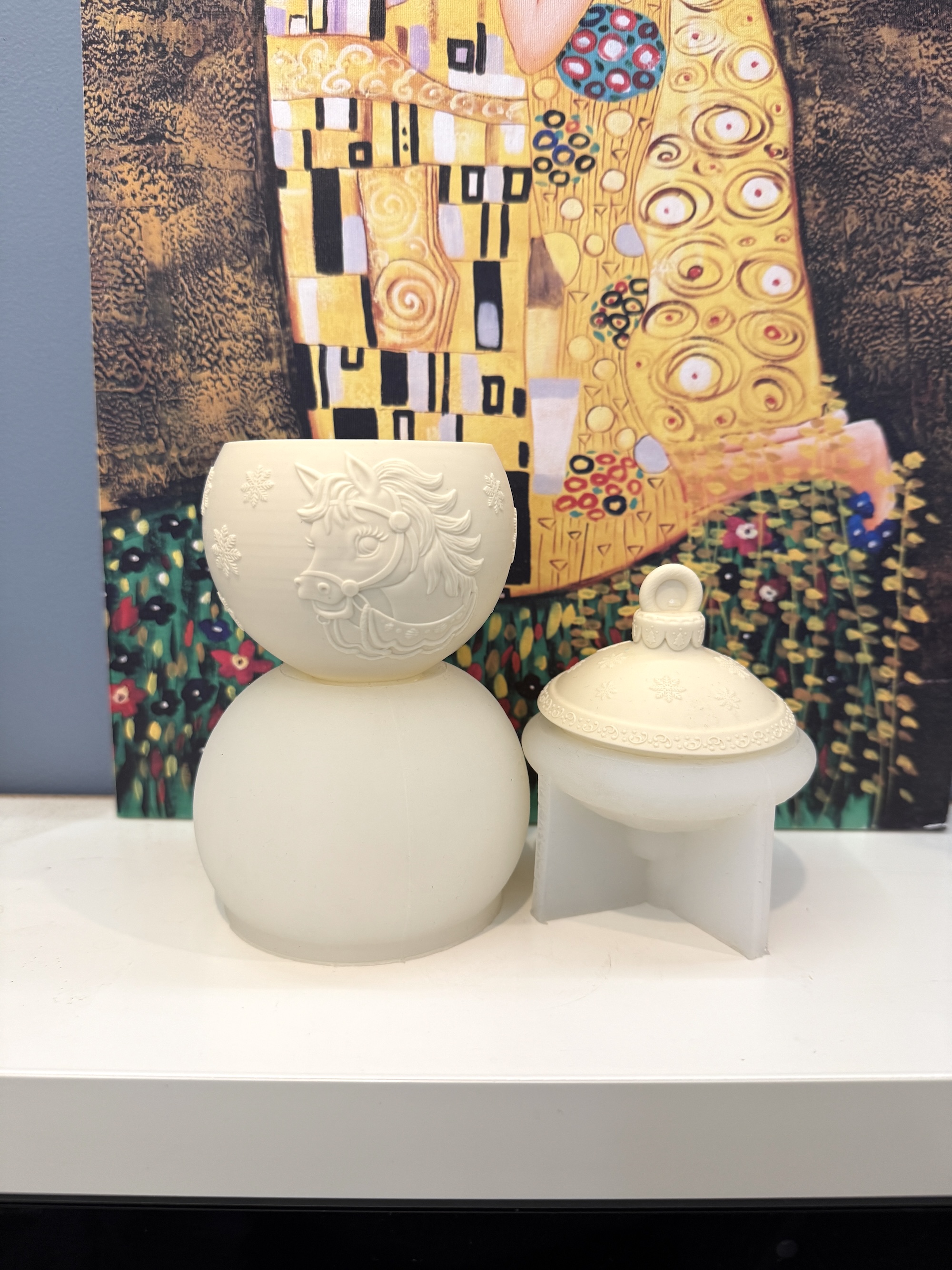 3D-молд контейнер для свечи, шкатулка "Ёлочный шар с лошадкой" (L)