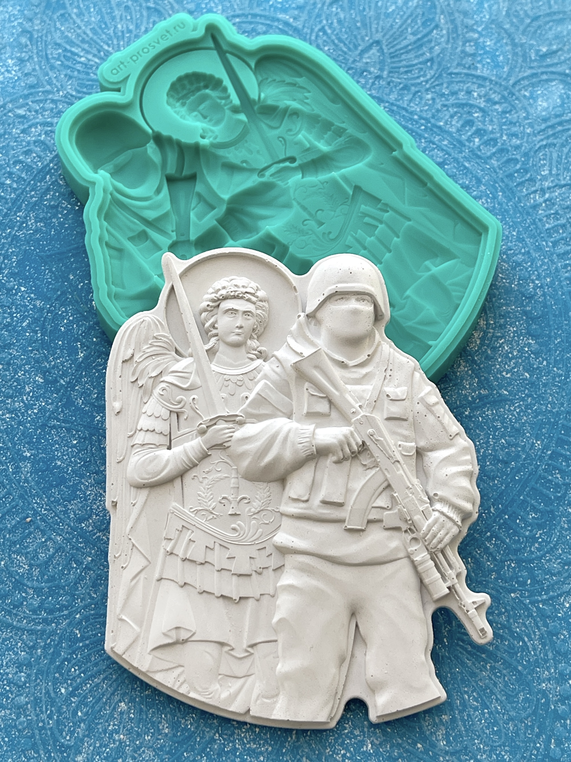 Молд "Защитники" (L)