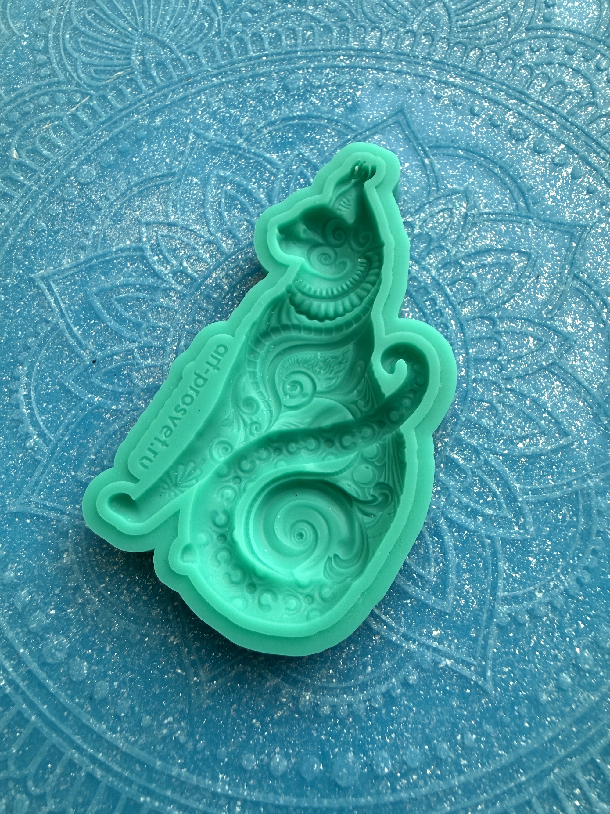 Молд "Этническая кошка" (M) правый