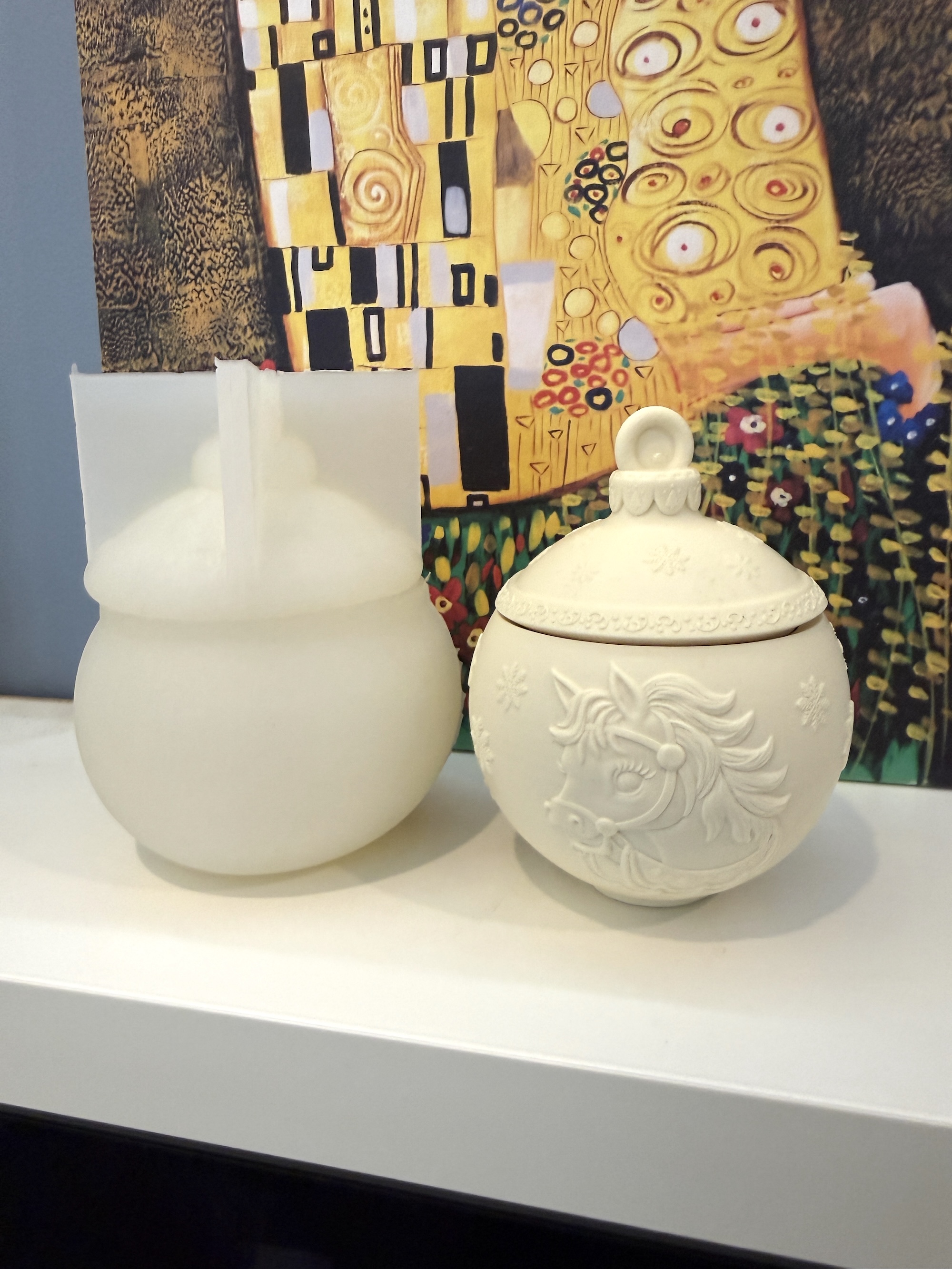 3D-молд контейнер для свечи, шкатулка "Ёлочный шар с лошадкой" (L)