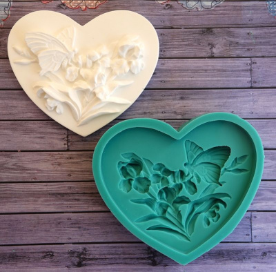 Молд для шоколада "Сердце "Бабочка на цветке"
