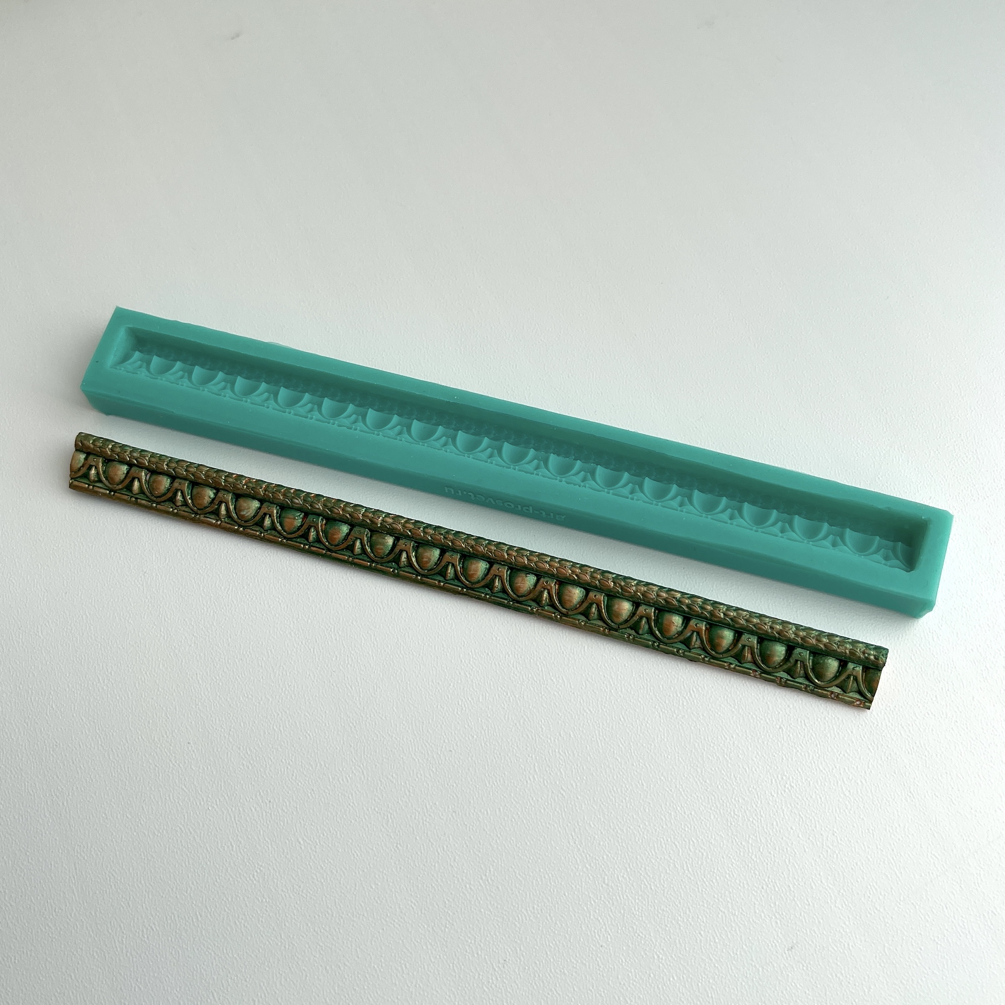 Молд "Багет" (XL)