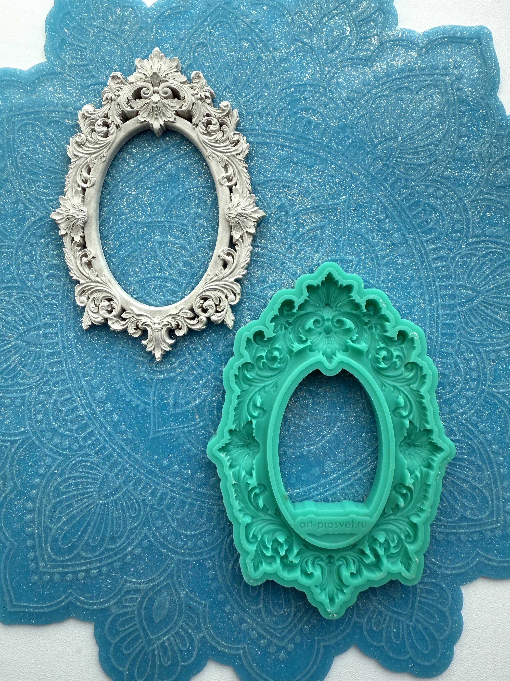 Молд "Новая барочная рамка" (L)