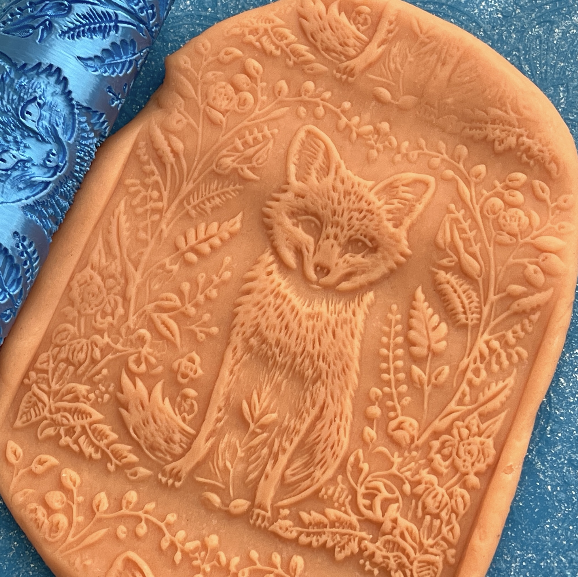 Текстурный ролик (скалка) "Лиса" (L) OUT, площадь 100x100 мм