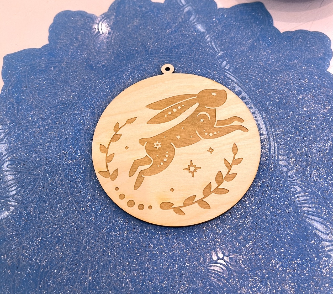 Ёлочная игрушка "Лунный заяц"