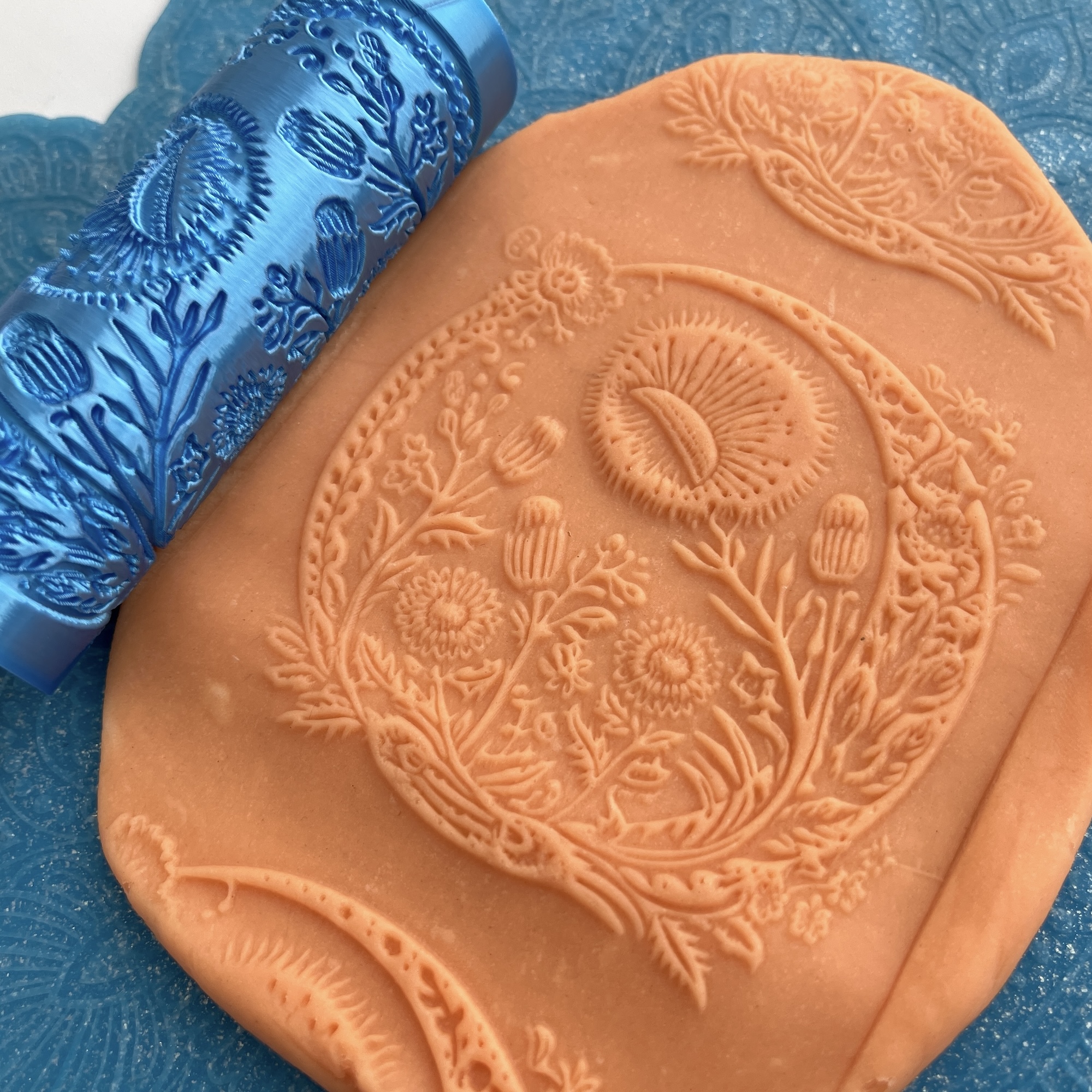 Текстурный ролик (скалка) "Лунный чертополох 2" (L) OUT, площадь 100x100 мм