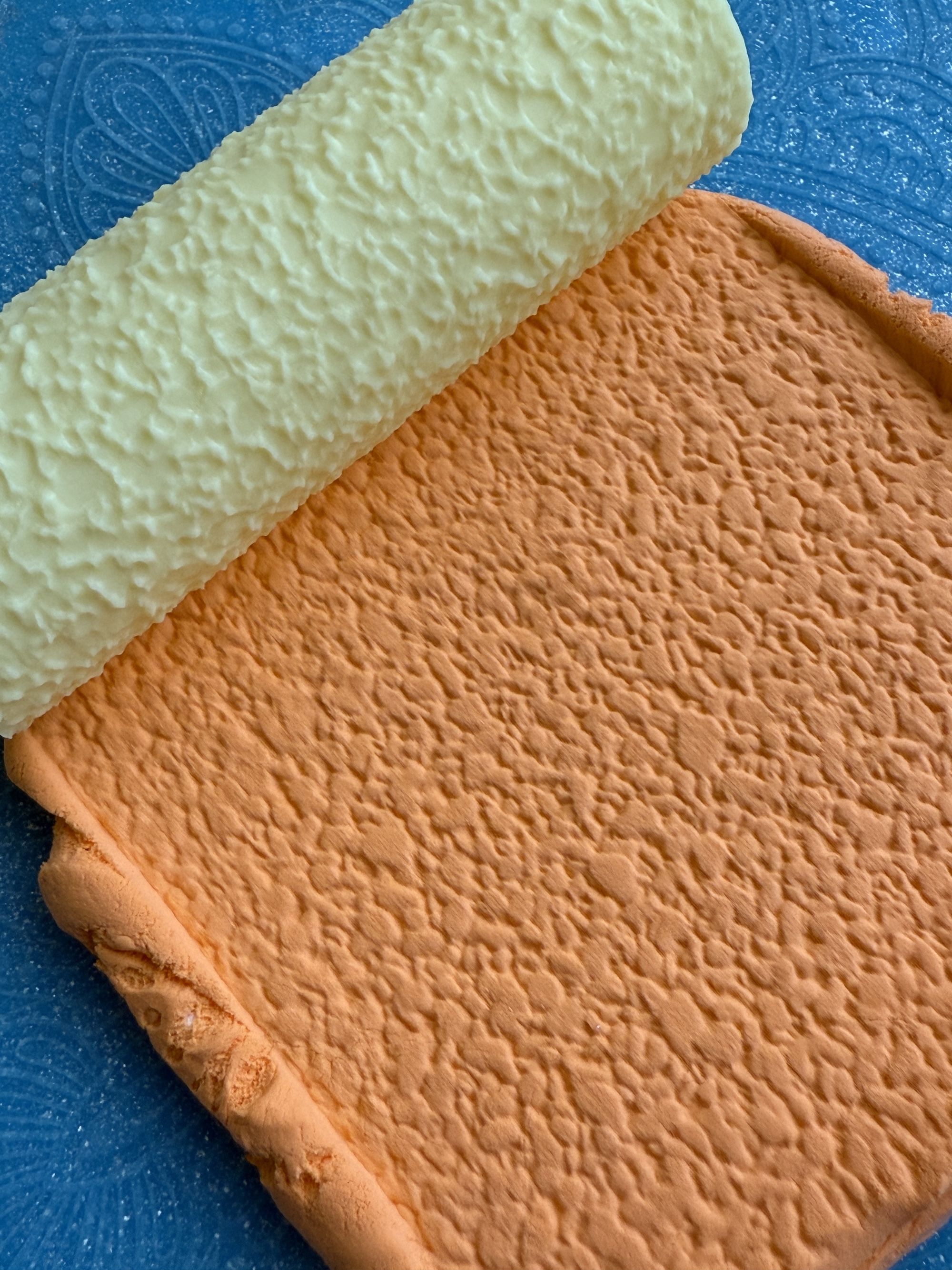 Текстурный ролик (скалка) "Галька" (L), площадь 100x100 мм