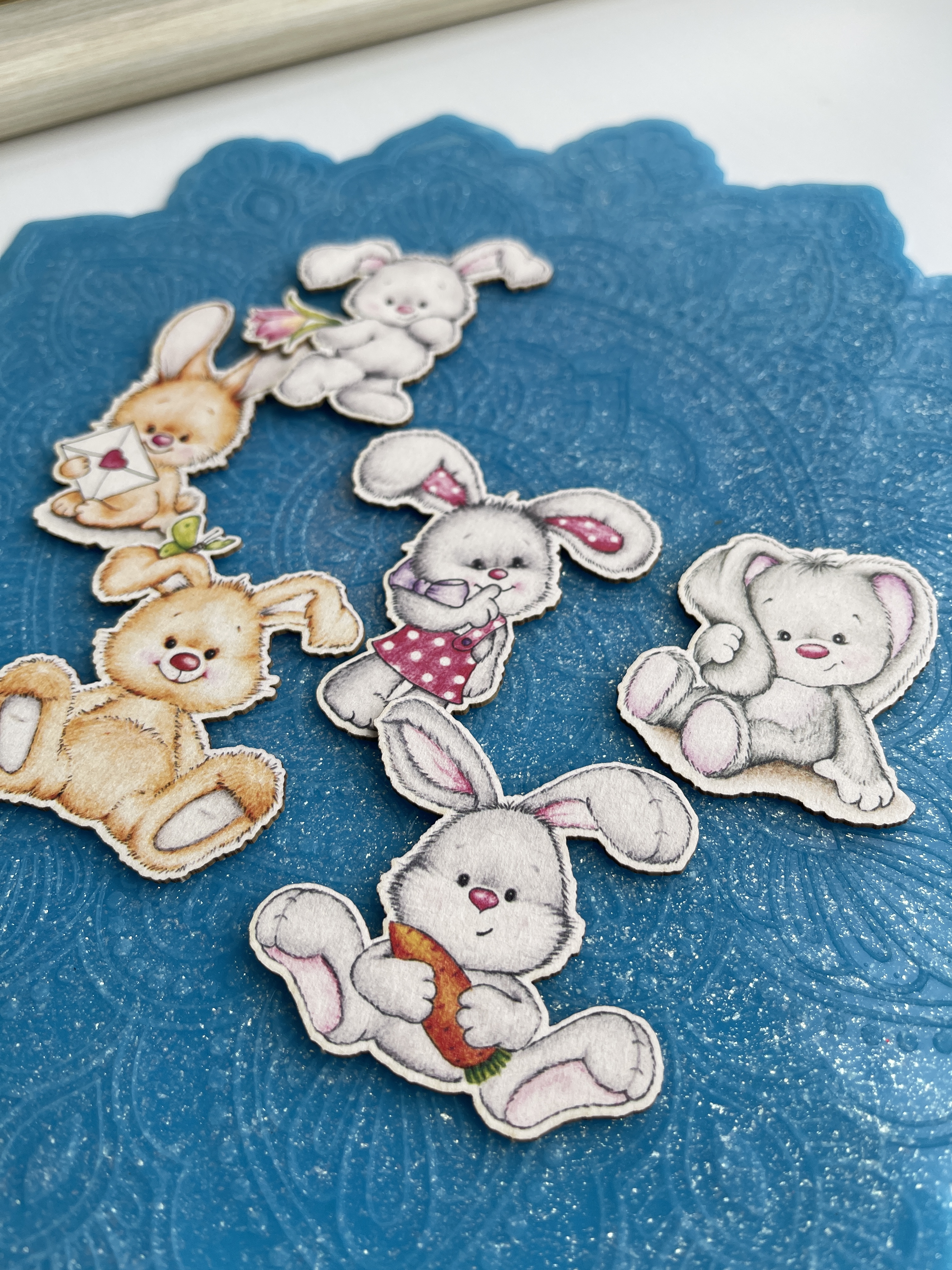 Цветной чипборд "Зайчики"