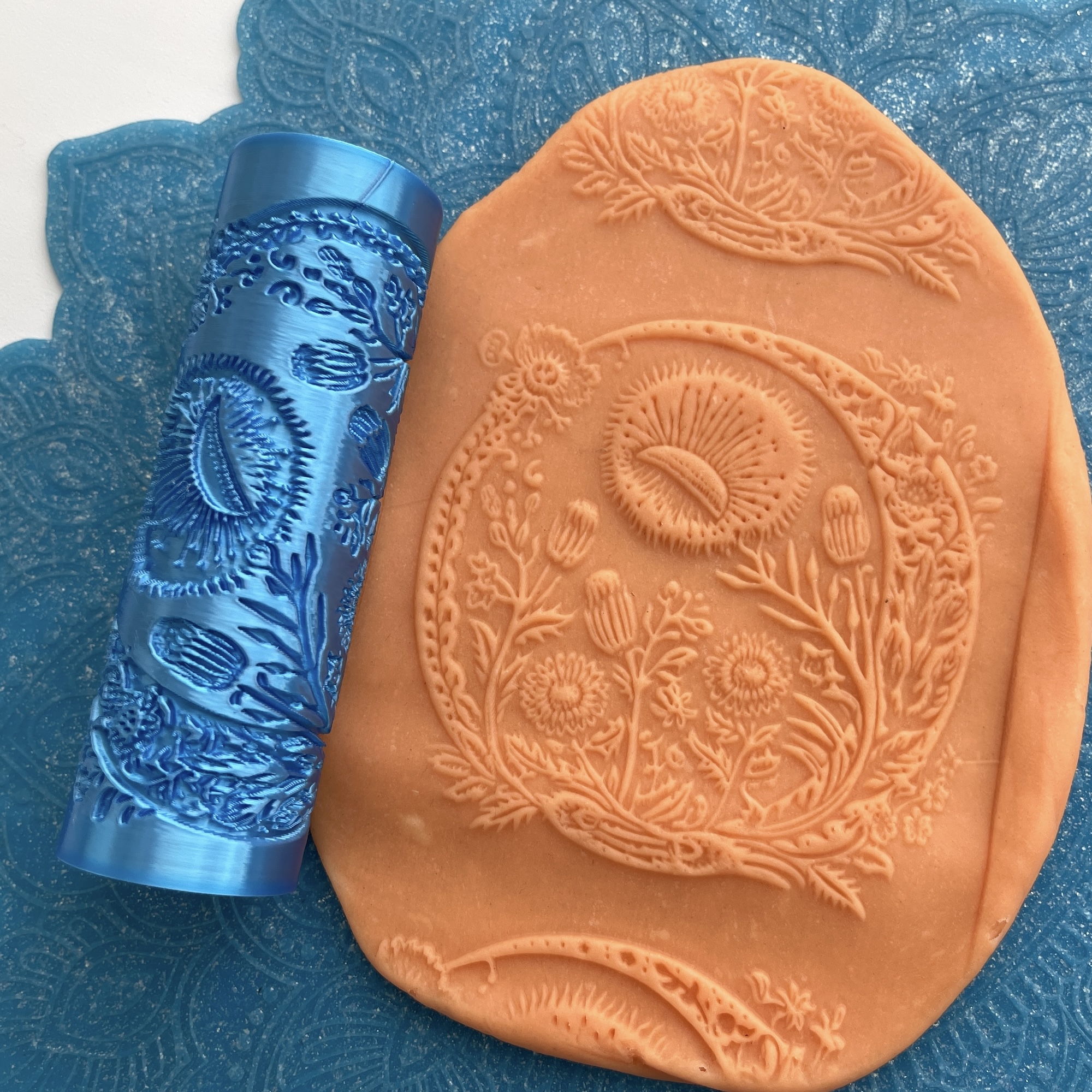 Текстурный ролик (скалка) "Лунный чертополох 2" (L) OUT, площадь 100x100 мм