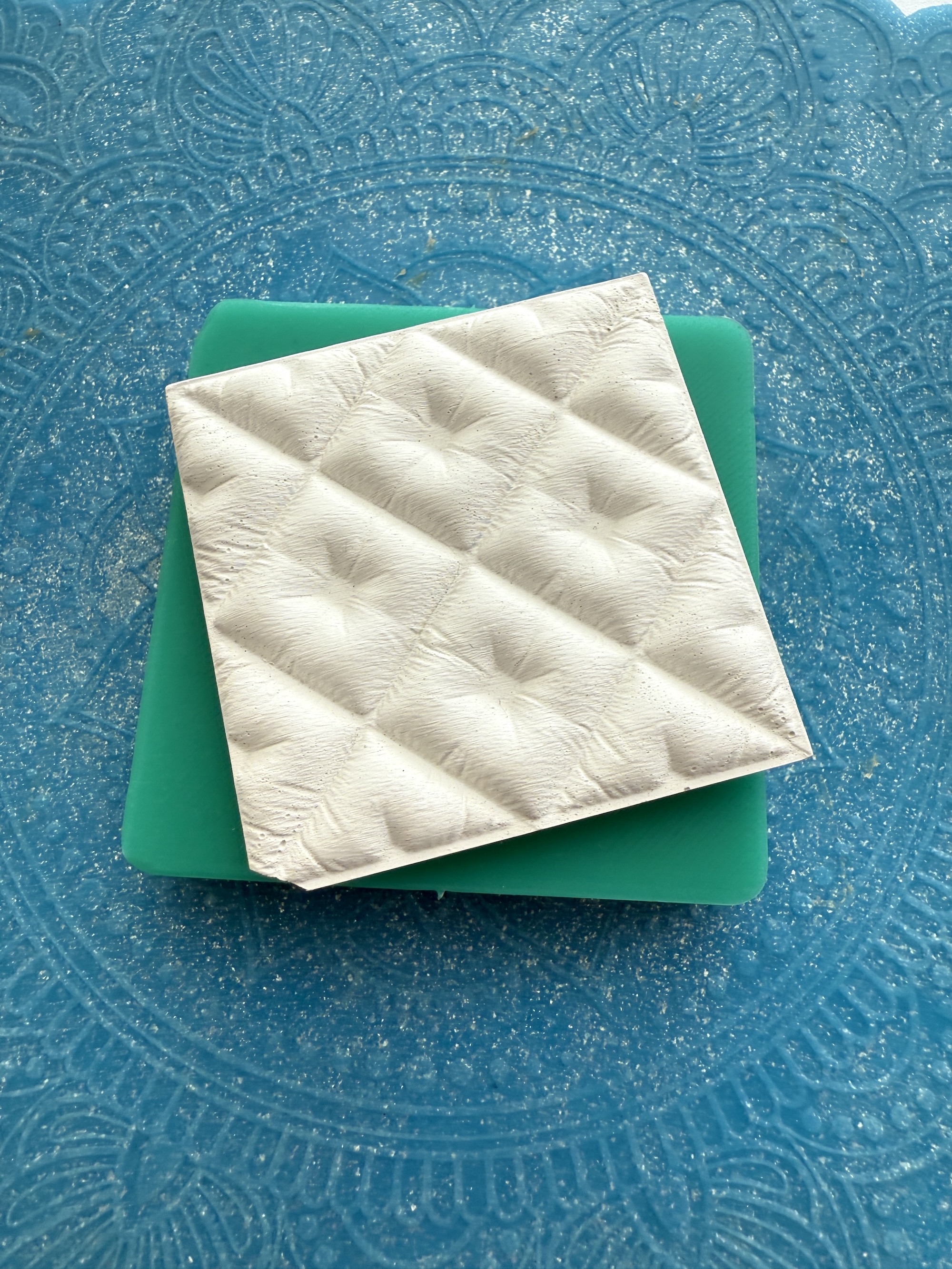 Молд крышка для "Стёганое кашпо куб" (M)