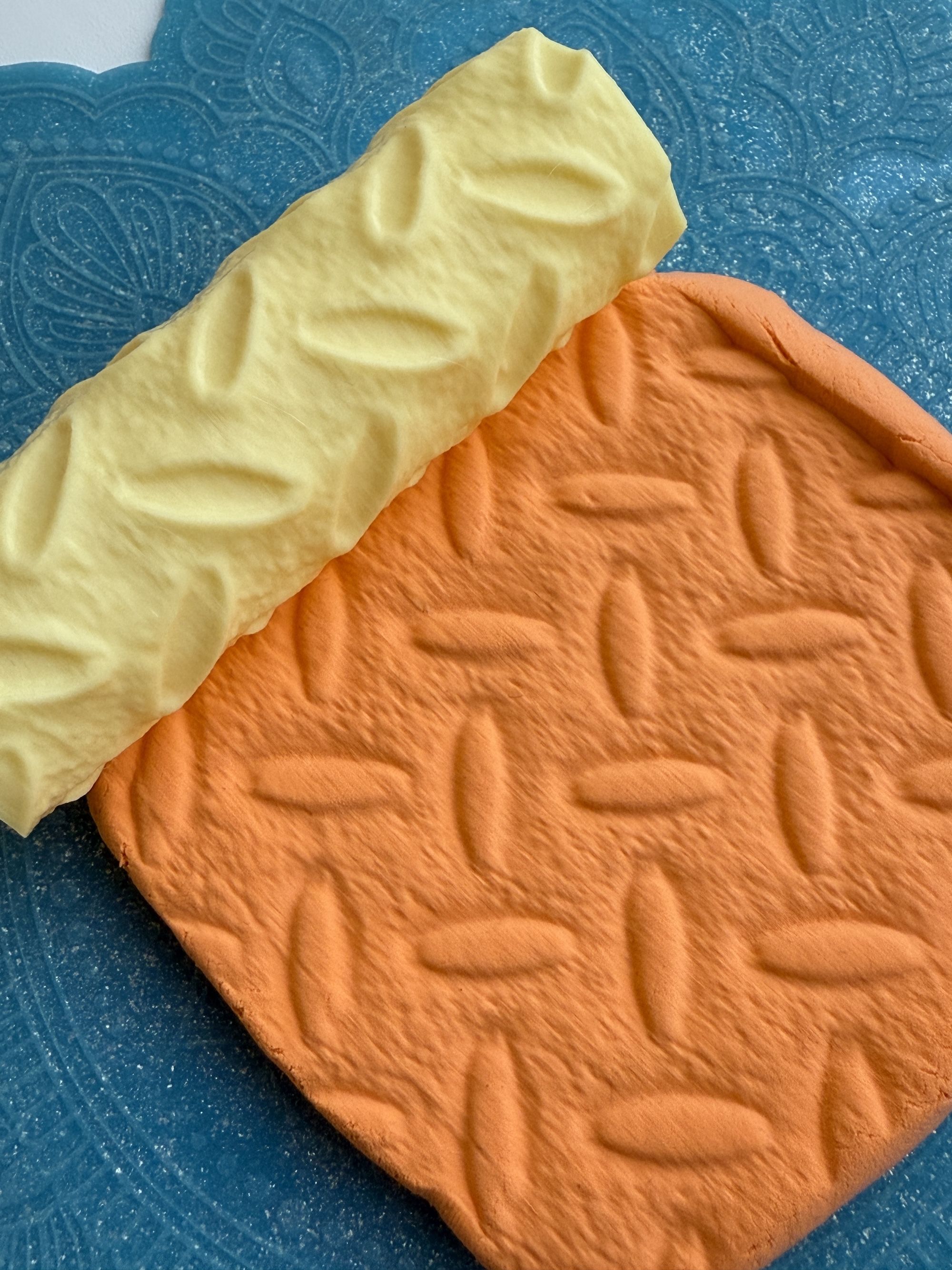 Текстурный ролик (скалка) "Ржавый металл" (L), площадь 100x100 мм