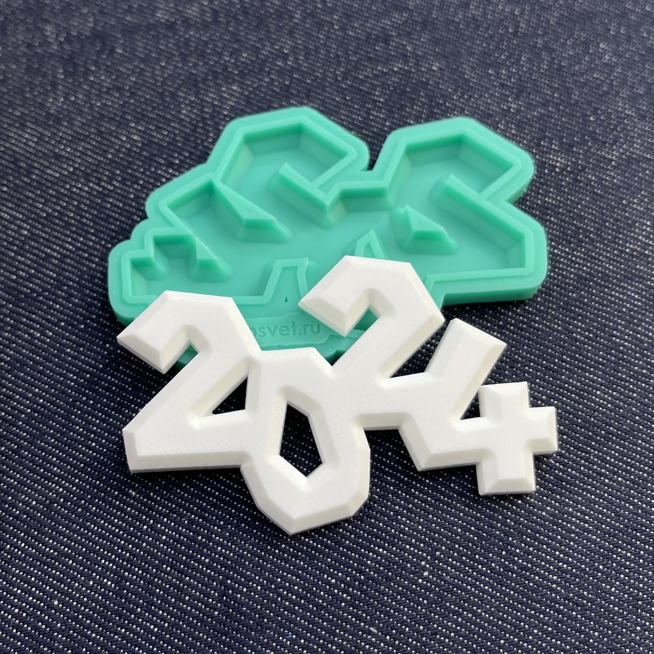 Молд надпись "2024" (M)