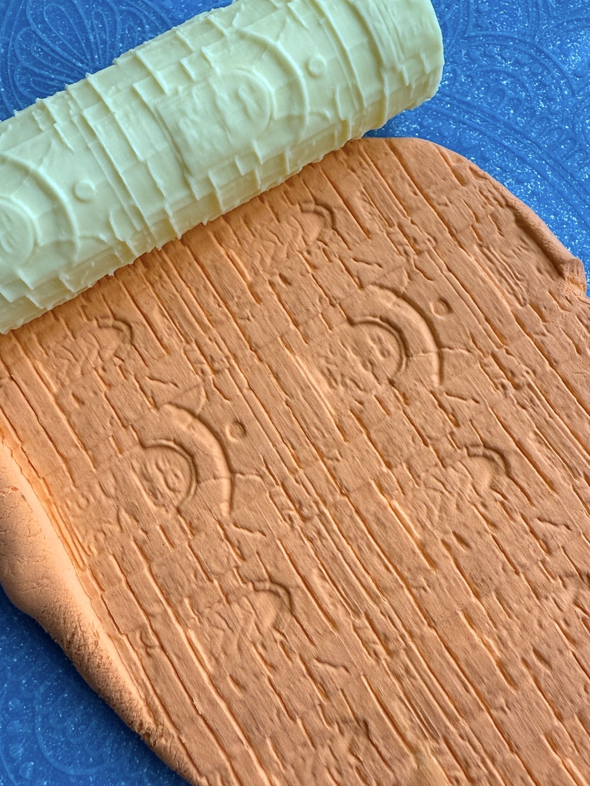 Текстурный ролик (скалка) "Стена замка" (L), площадь 100x100 мм