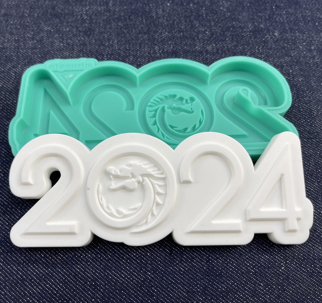 Молд надпись "2024" с драконом (L)