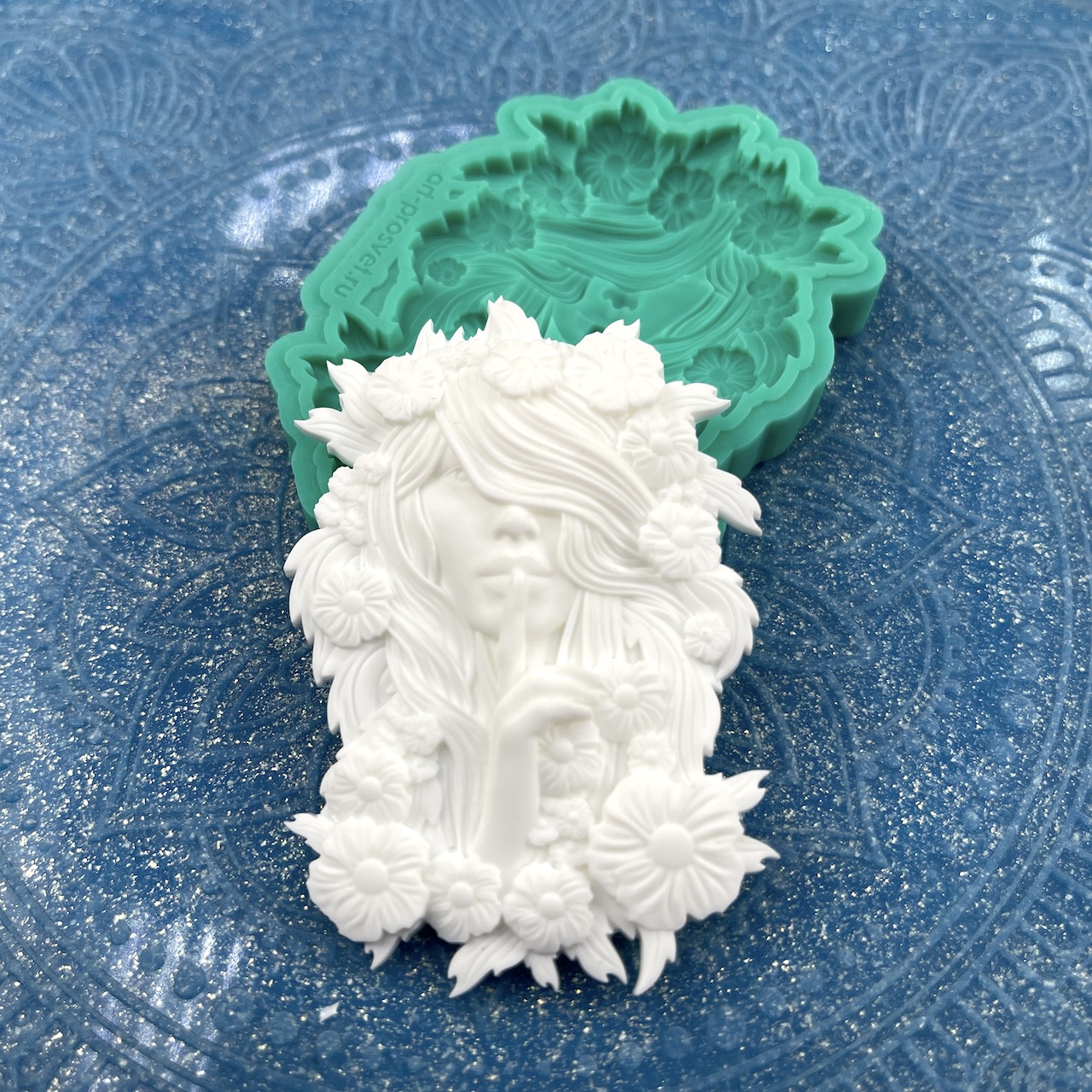 Молд "Девушка в цветах" (M)