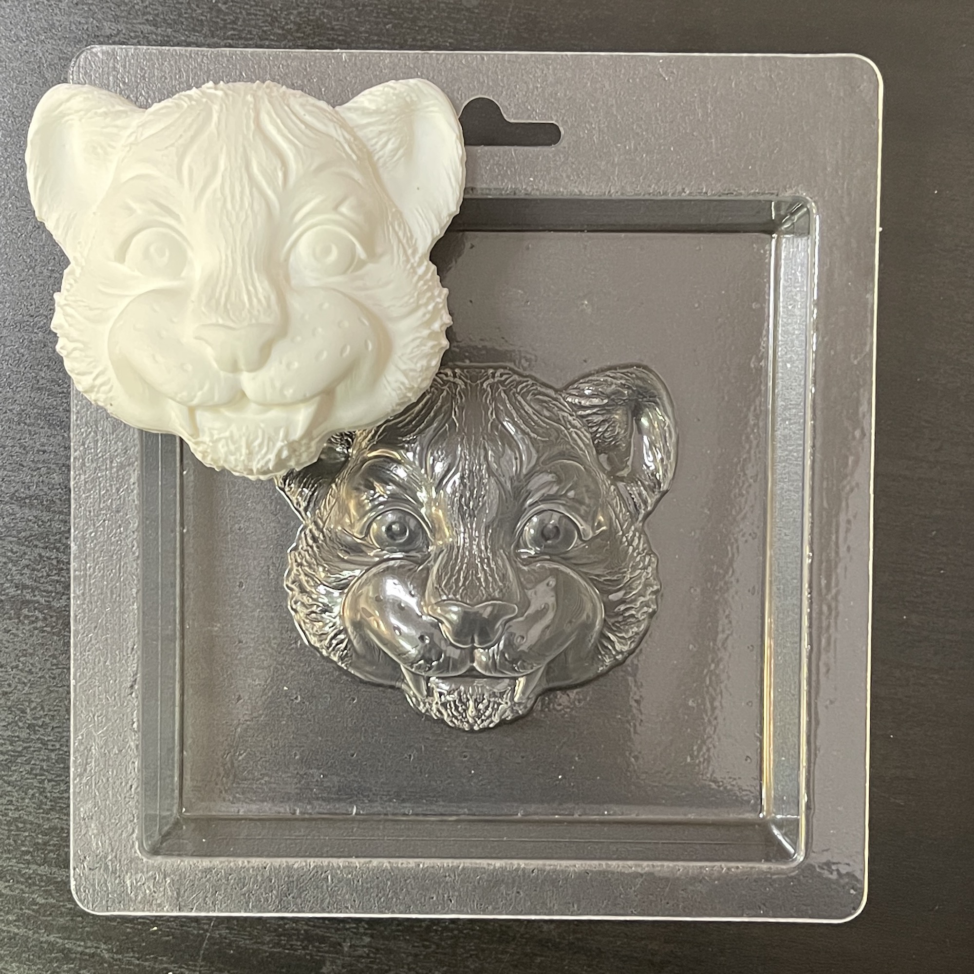 Пластиковая форма "Тигренок 1"