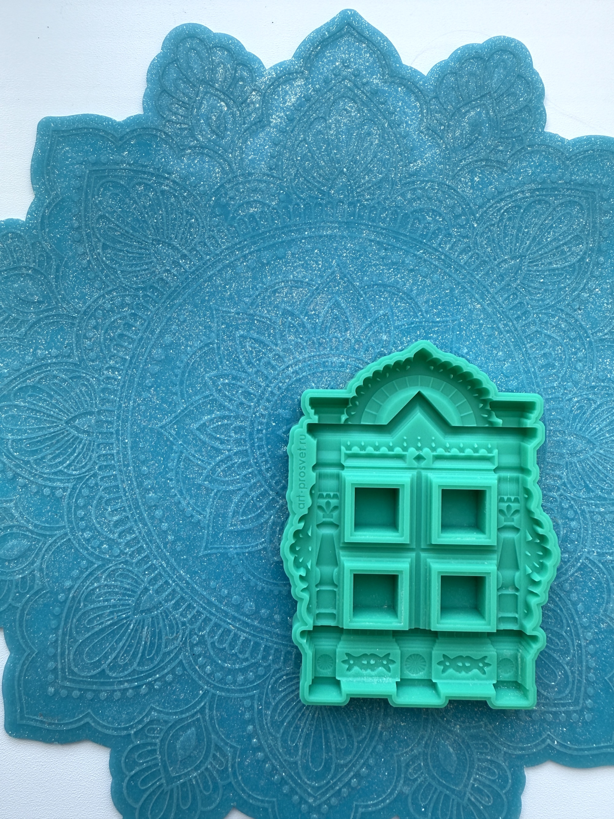 Молд "Наличник с квадратным окном 2" (L)