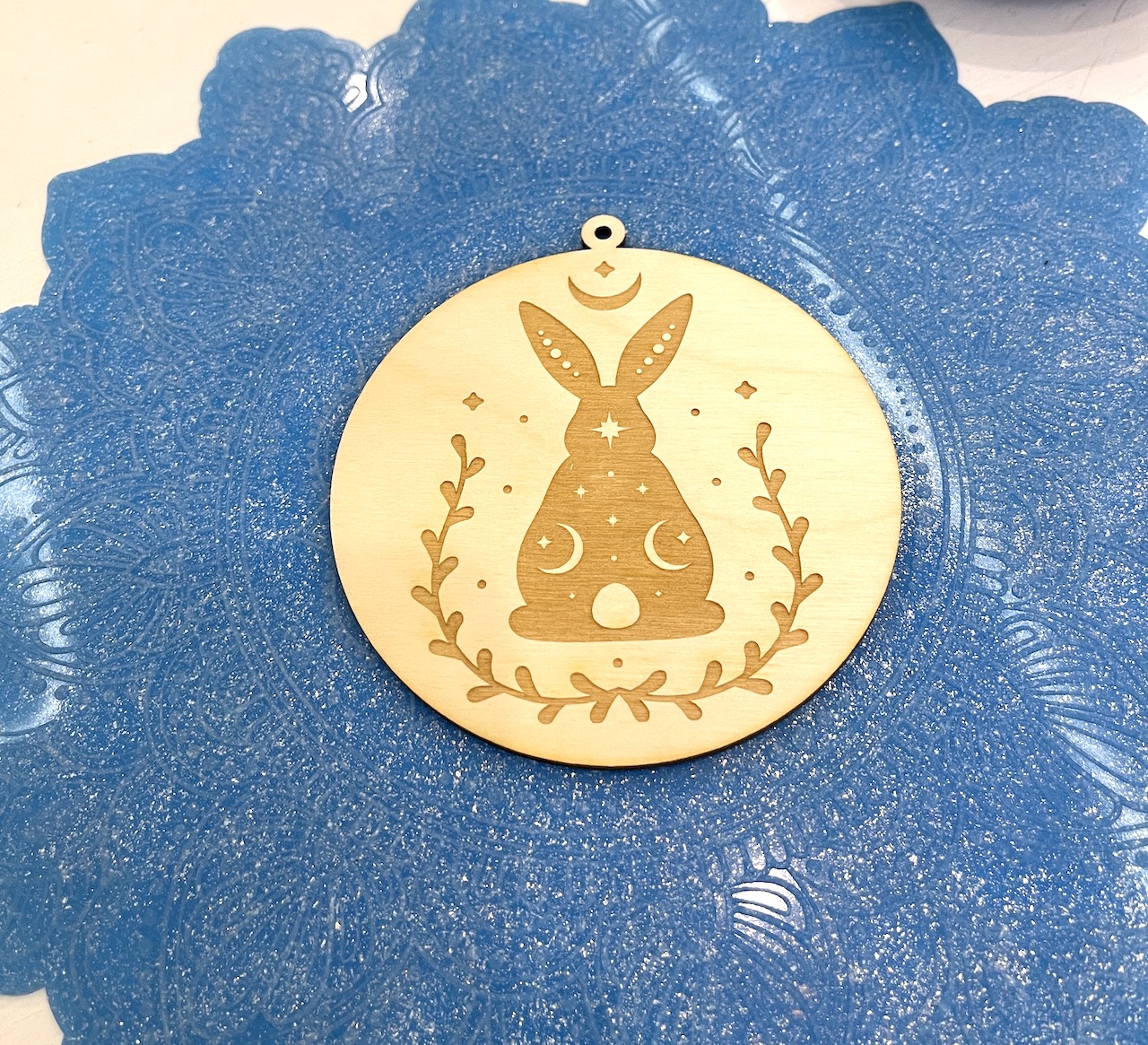 Ёлочная игрушка "Лунный заяц"