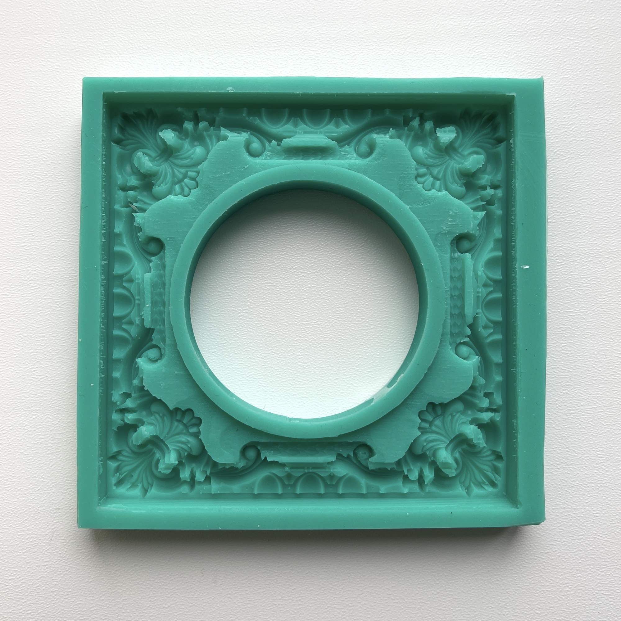 Молд "Квадратная рамка с круглым отверстием" (L)