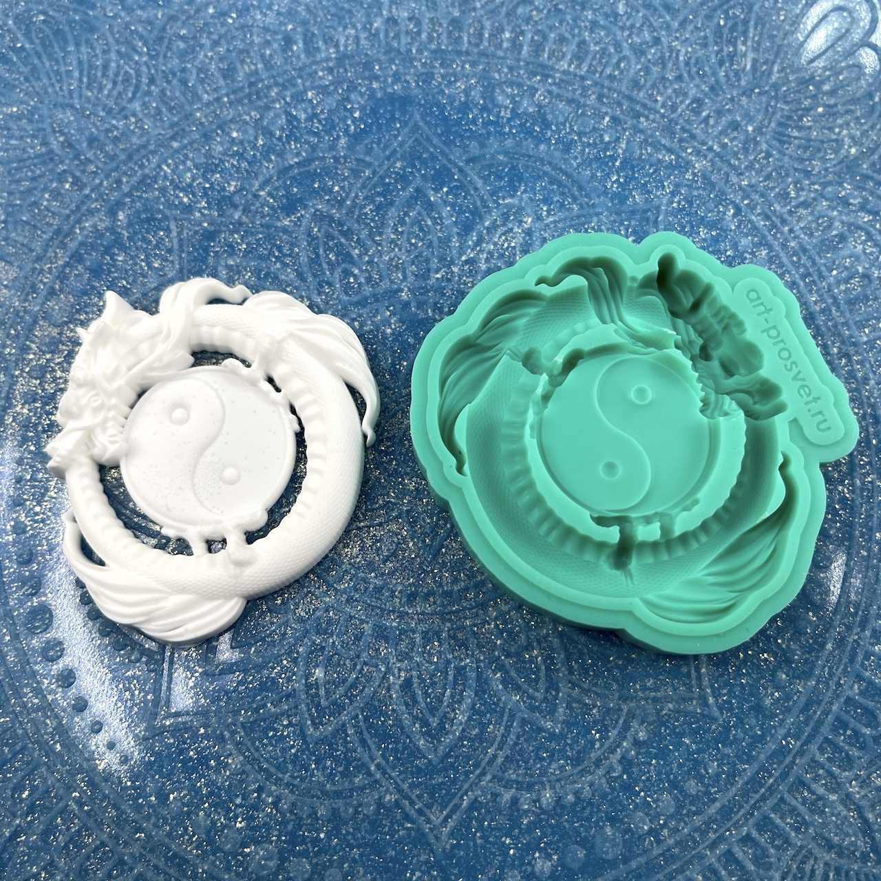 Молд "Дракон Инь и Янь" (S)