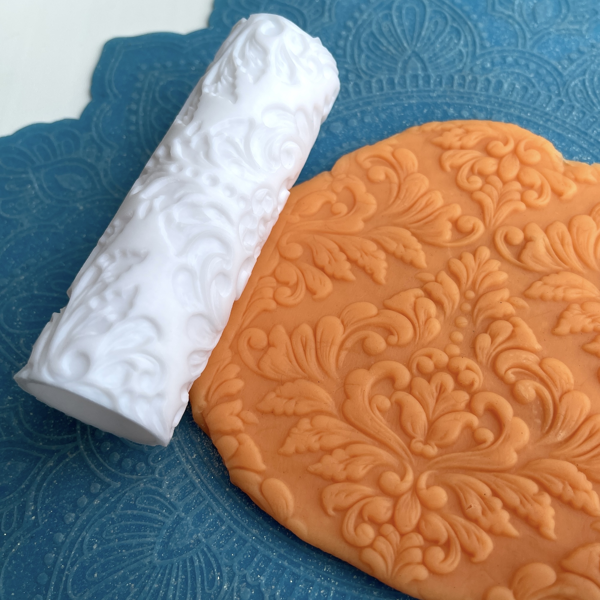 Текстурный ролик (скалка) "Дамаск 2" (L), площадь 100x100 мм