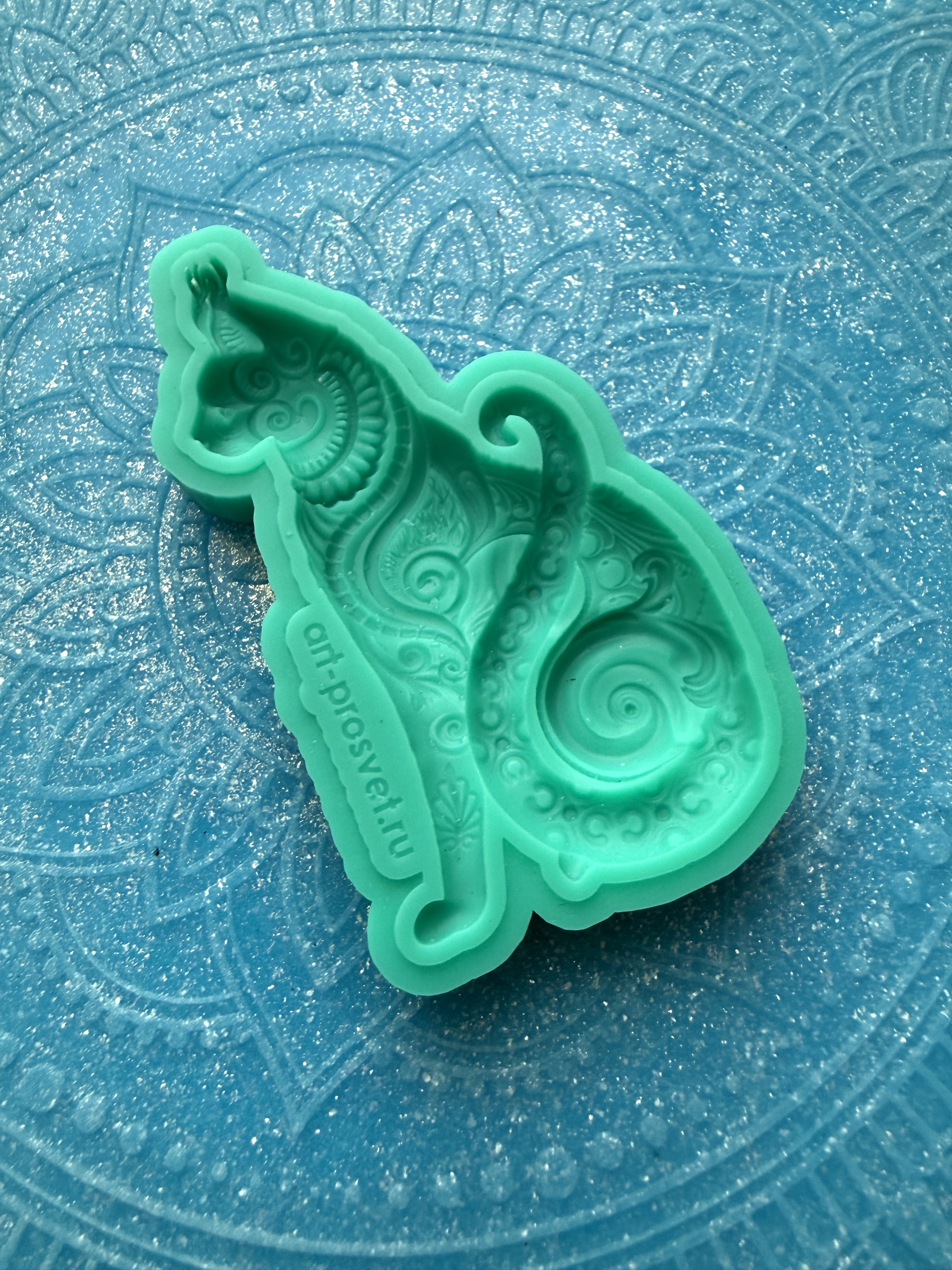 Молд "Этническая кошка" (M) правый