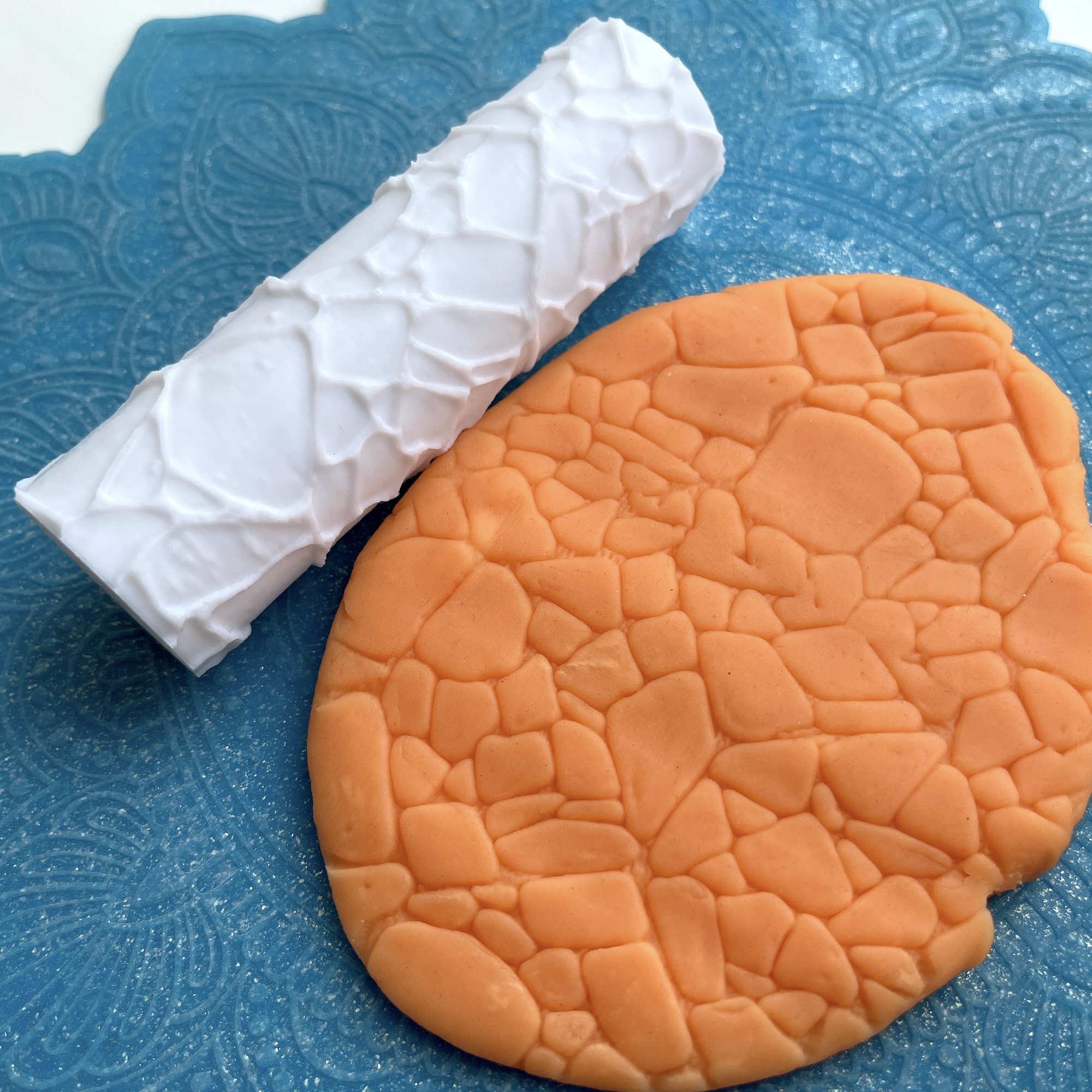 Текстурный ролик (скалка) "Галька" (L), площадь 100x100 мм