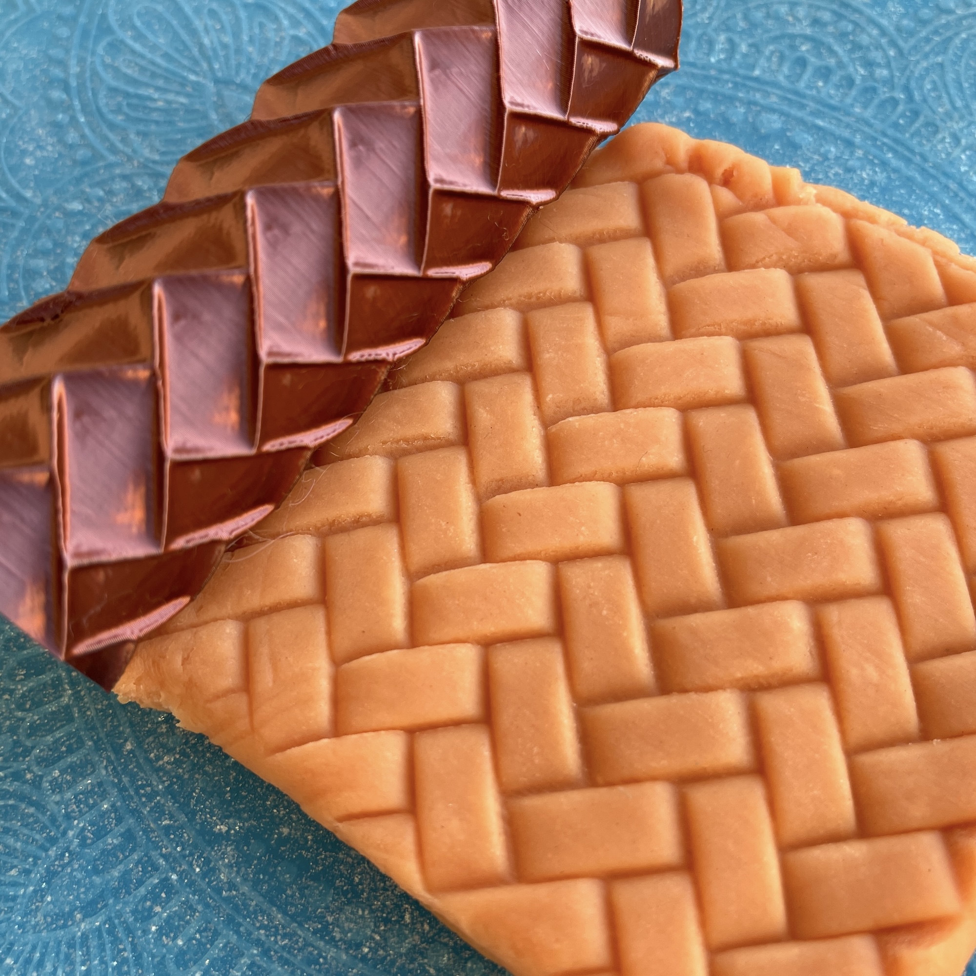 Текстурный ролик (скалка) "Плетенка 1" (L) OUT, площадь 100x100 мм