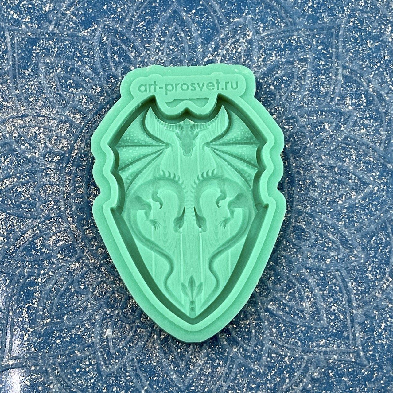 Молд "Щит с драконами" (S)