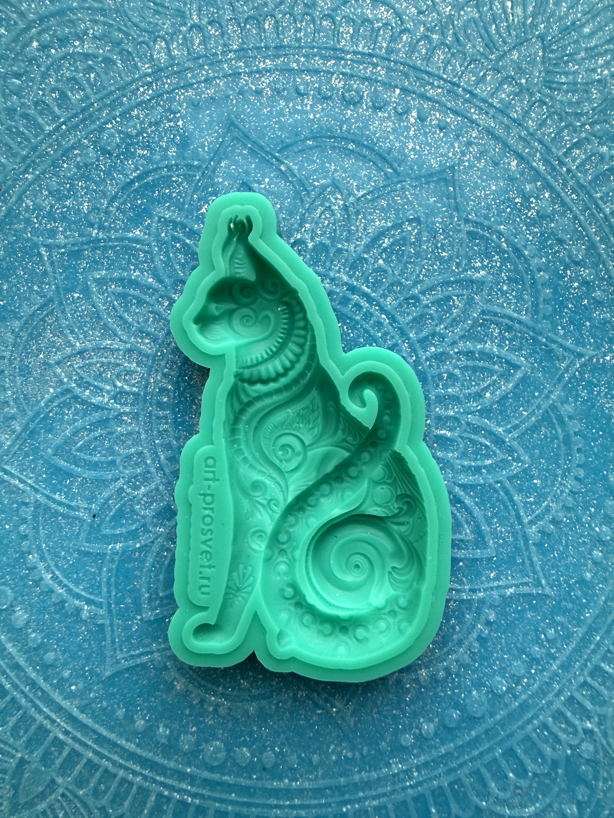 Молд "Этническая кошка" (M) правый