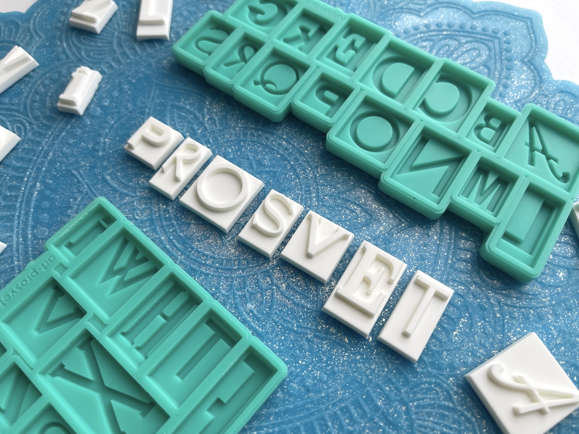 Молд алфавит "Типографские литеры" латинский (S)