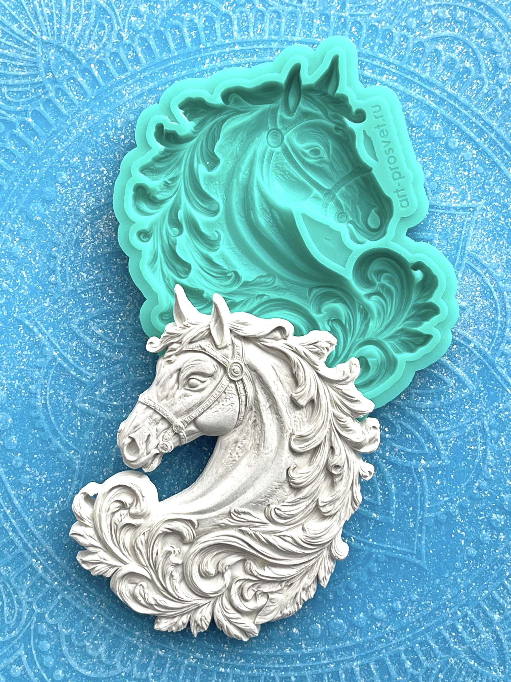 Молд "Лошадь в узорах" (M)