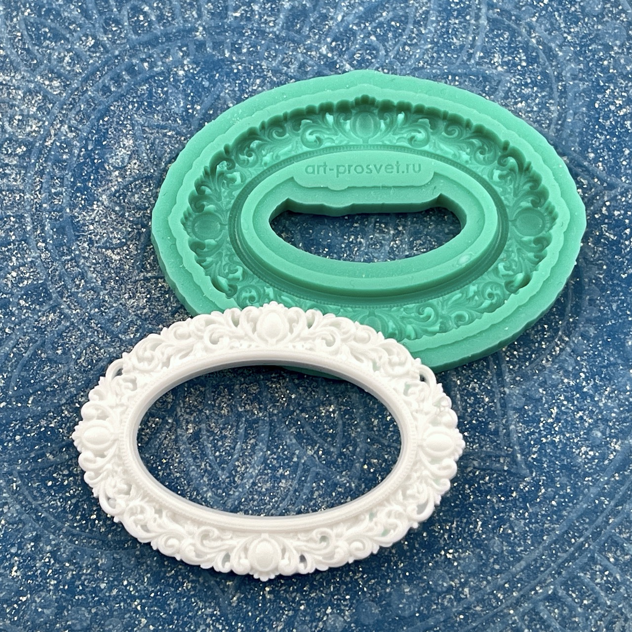 Молд рамка "Овальная" (S)