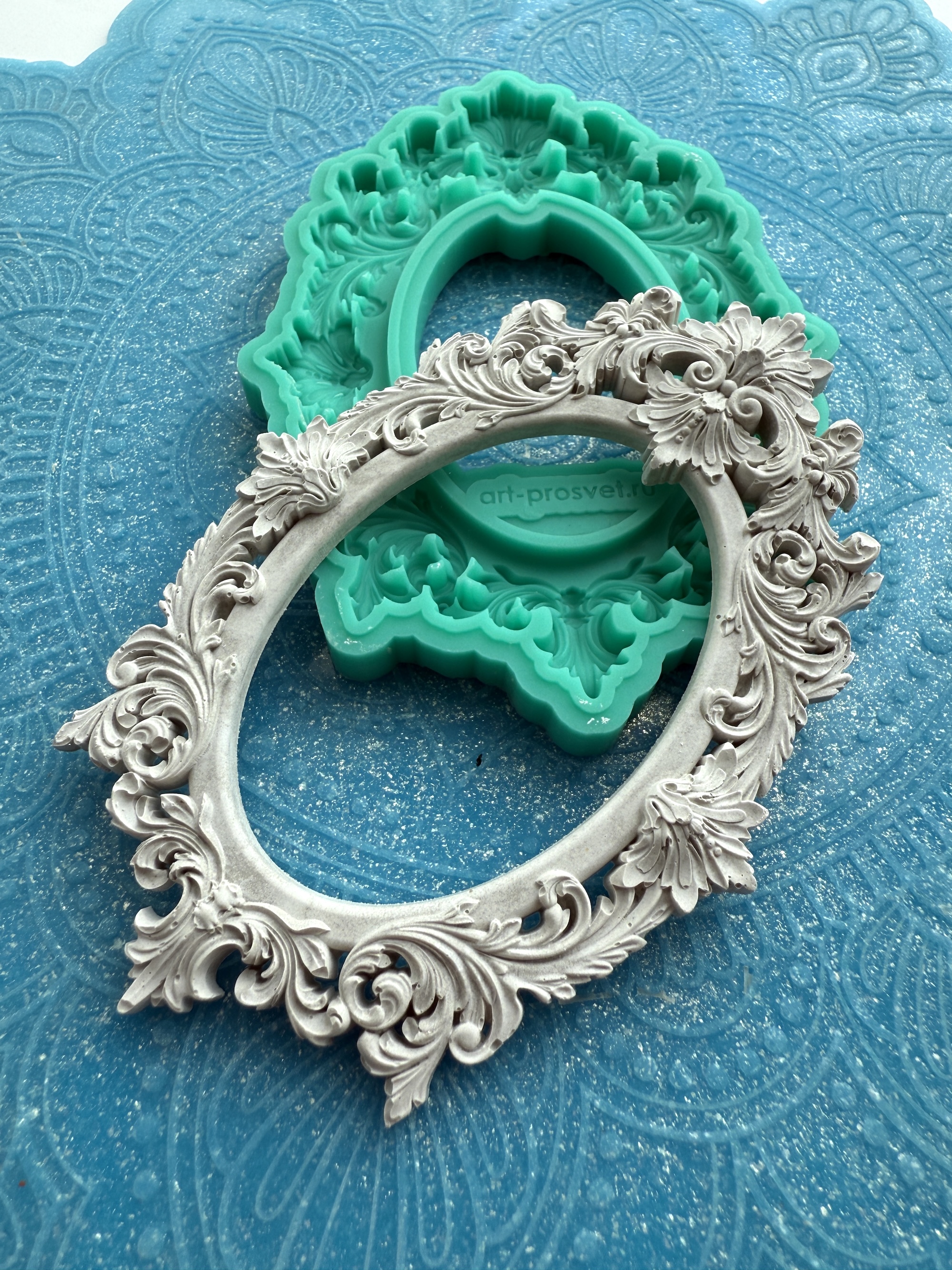 Молд "Новая барочная рамка" (L)