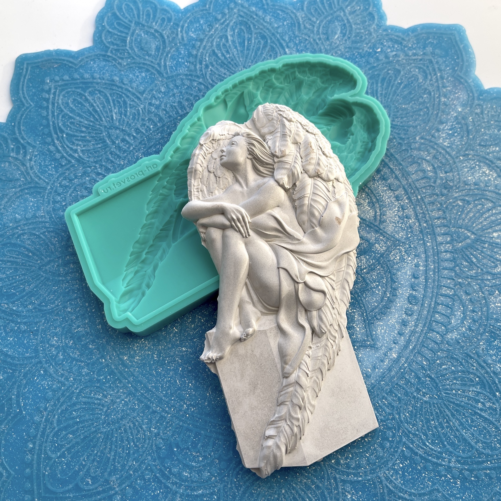 Молд  "Ангел на тумбе" левый (L)