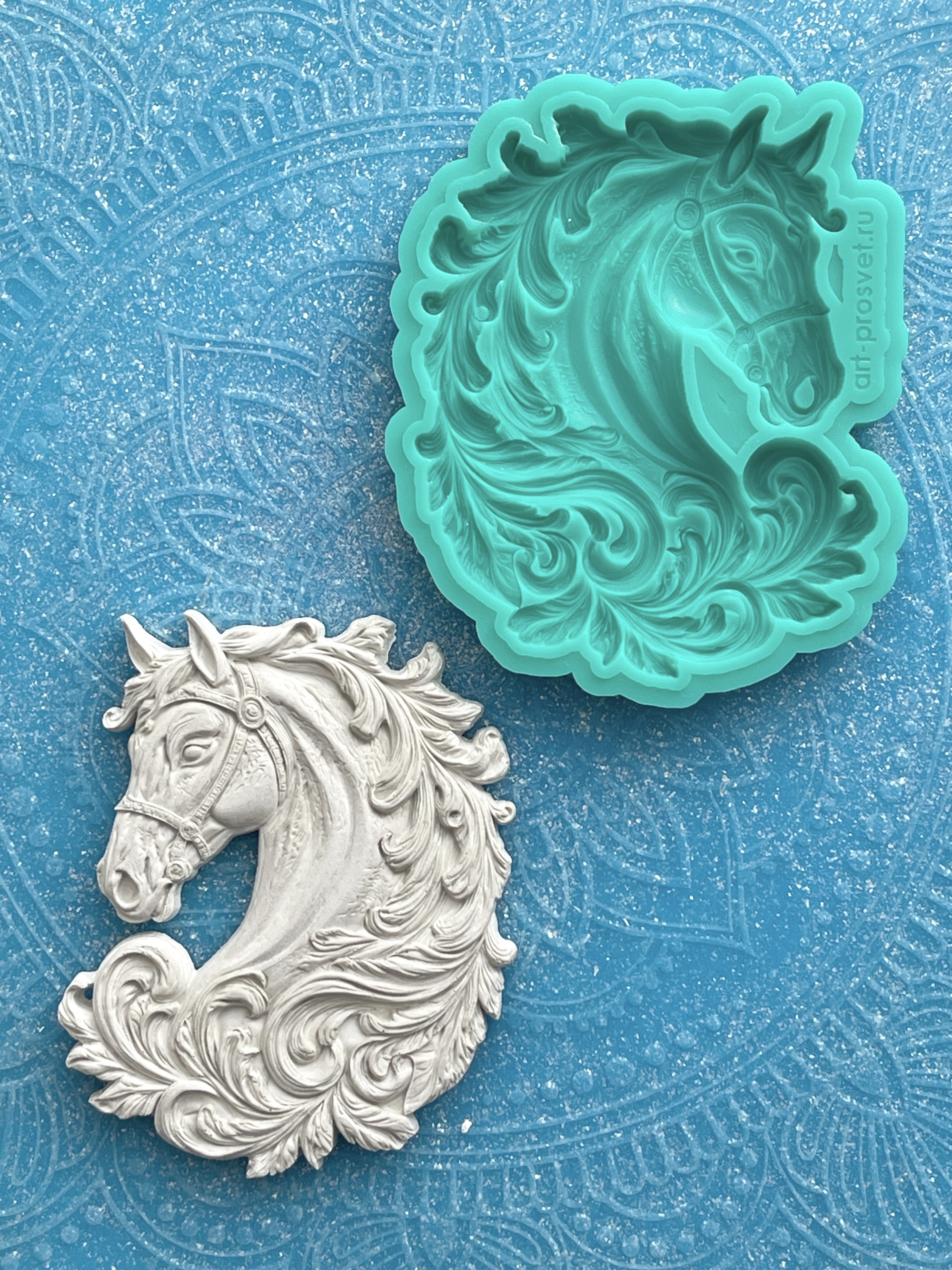 Молд "Лошадь в узорах" (M)
