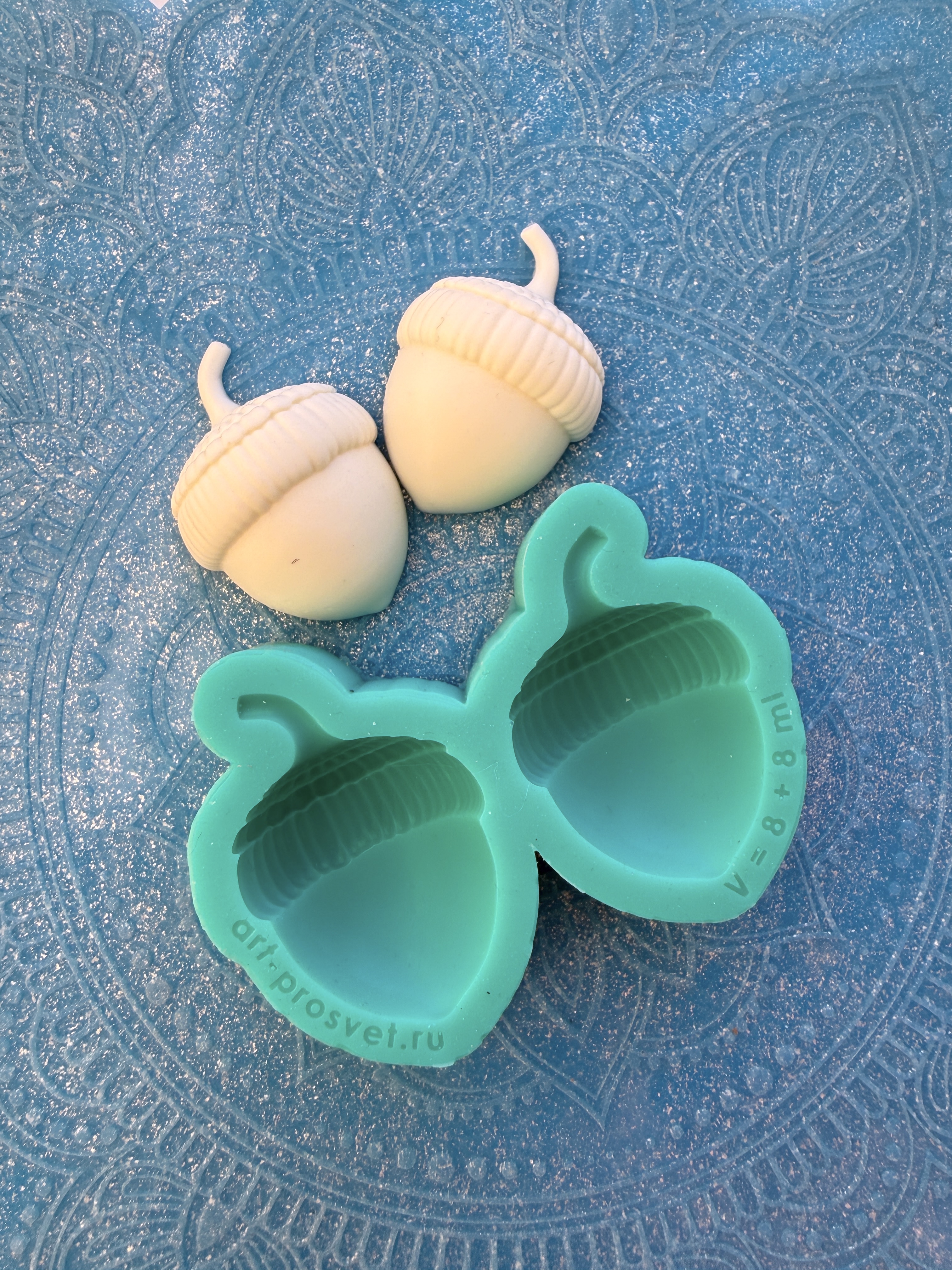 Молд "Желуди" (S)