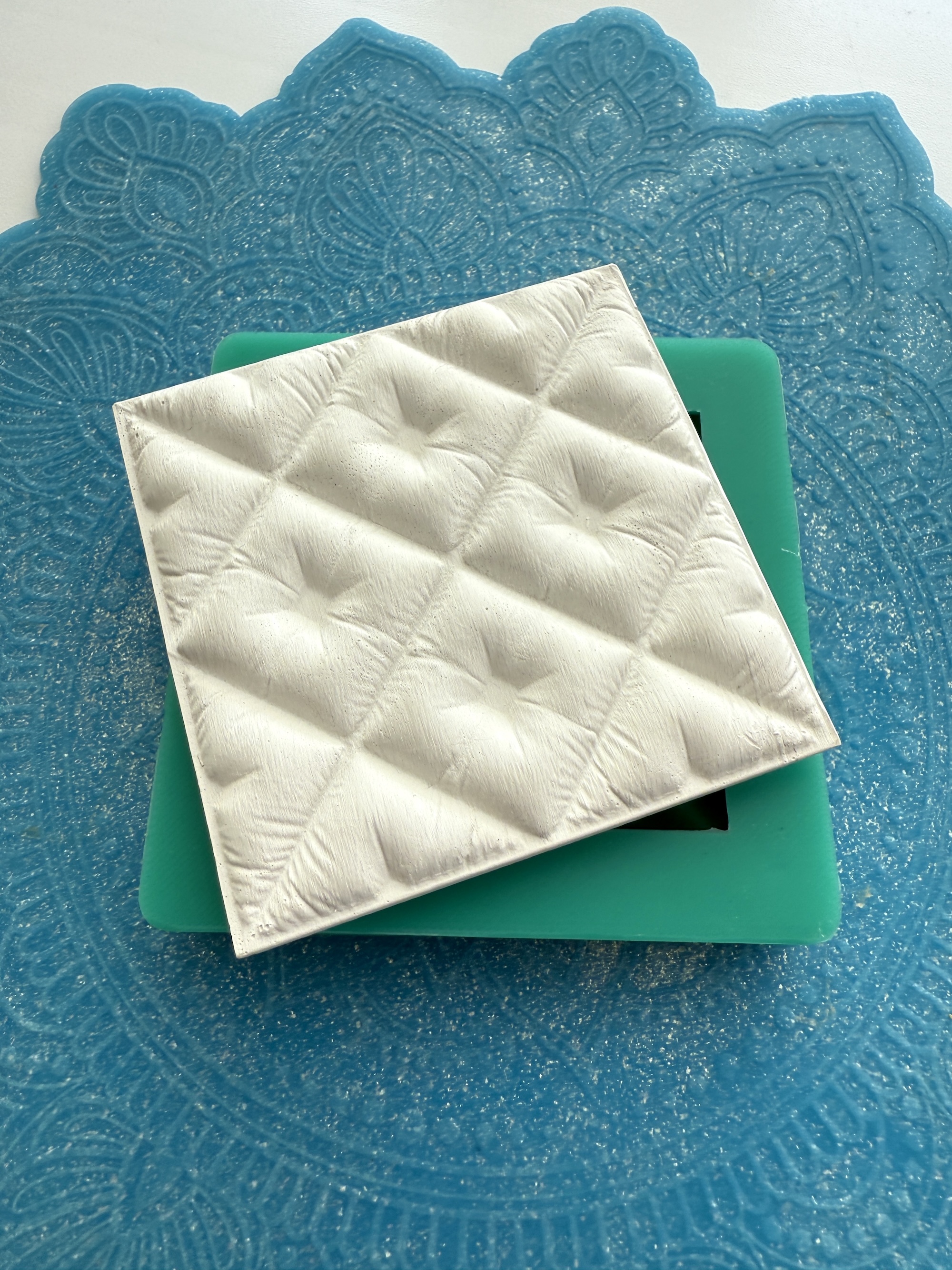 Молд крышка для "Стёганое кашпо куб" (L)